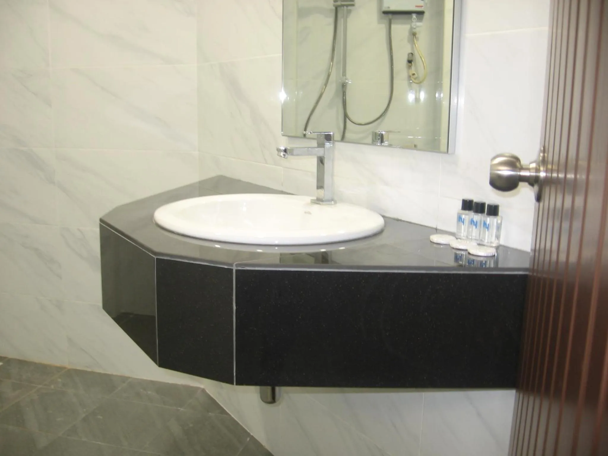 Toilet in 707 Hotel (Cheng Ho ) Melaka