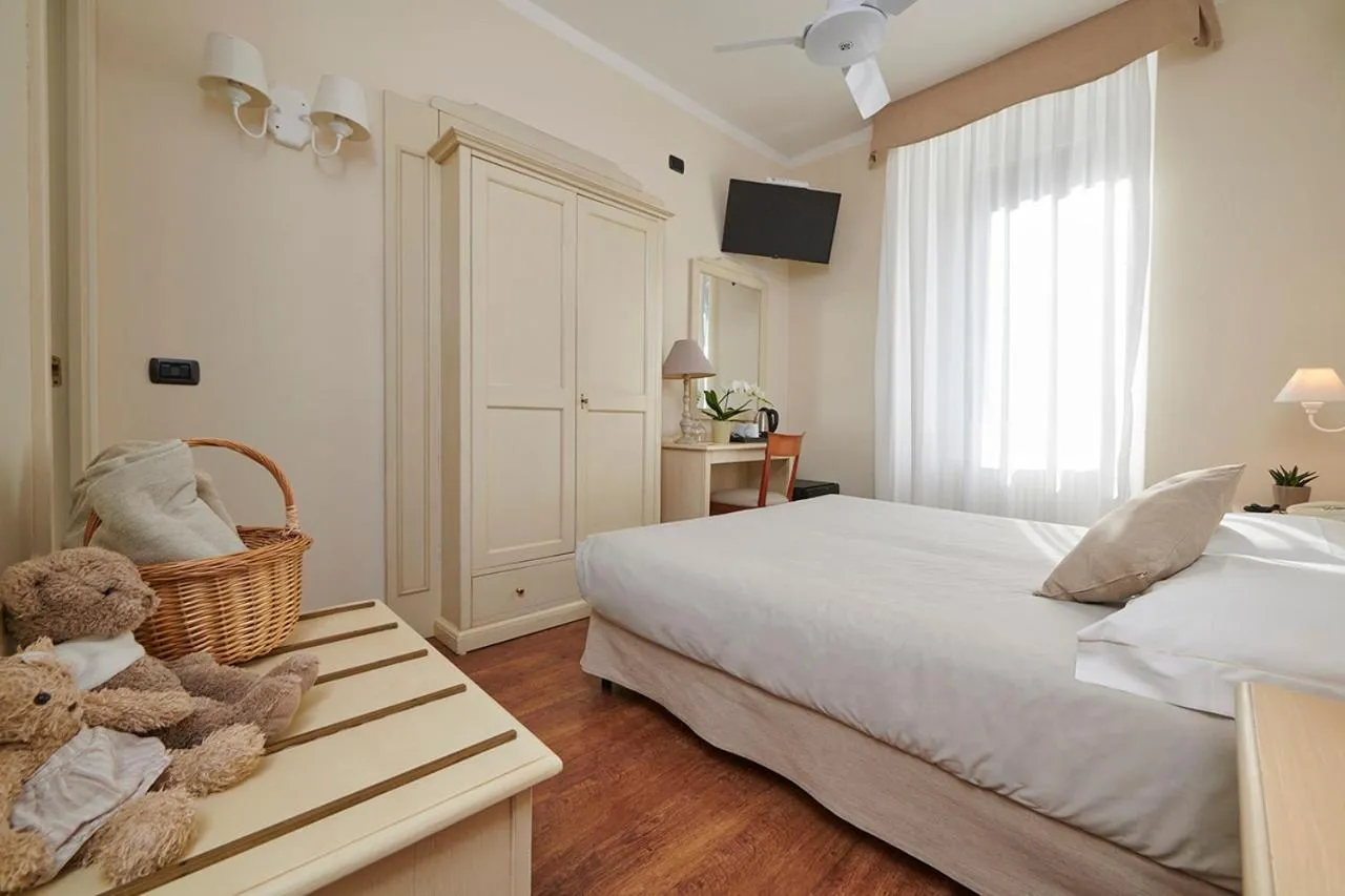 Bed in Hotel Villa Aurora