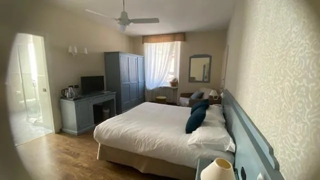 Bed in Hotel Villa Aurora