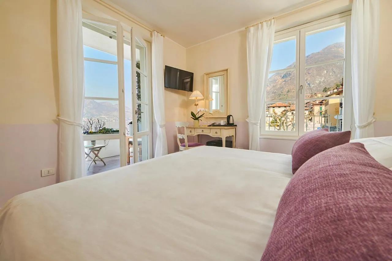 Bed in Hotel Villa Aurora