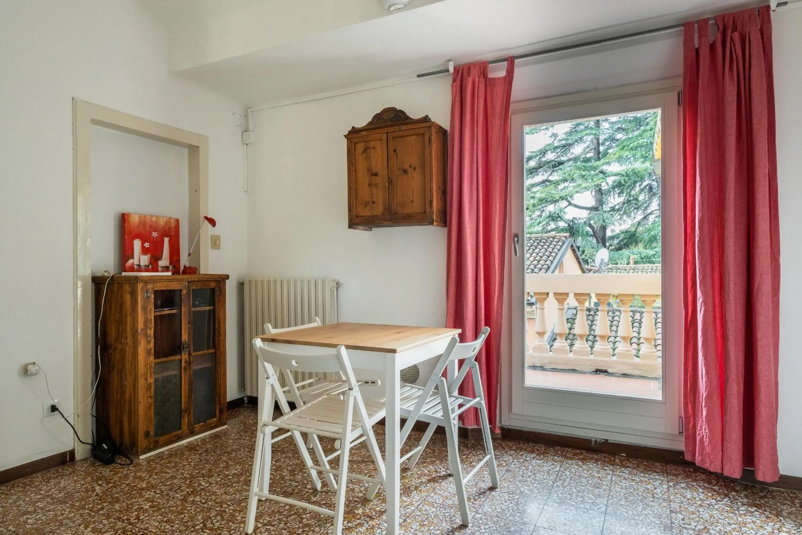 Dining area in Vista sulle torri di Bologna by Wonderful Italy