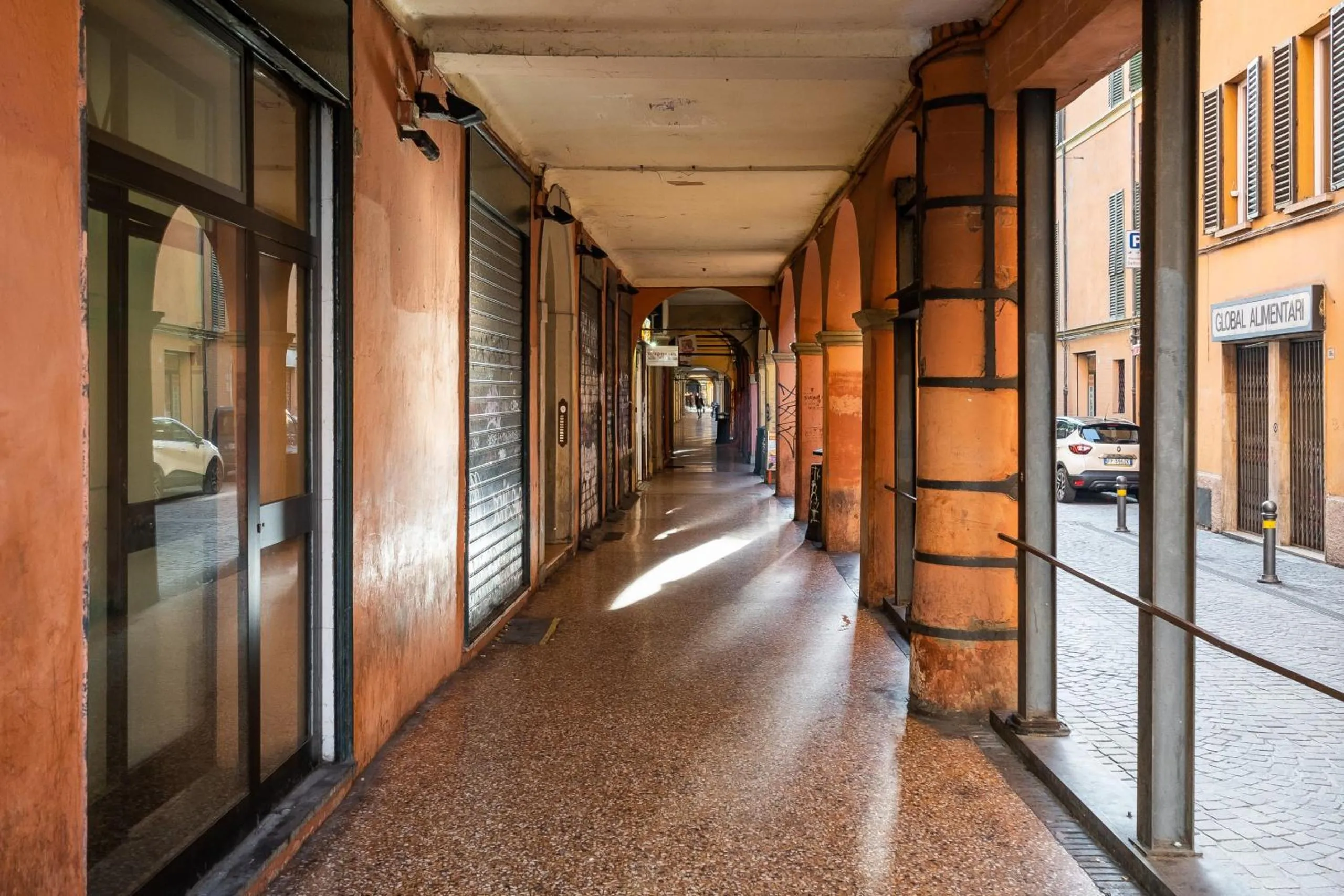 Off site in Vista sulle torri di Bologna by Wonderful Italy