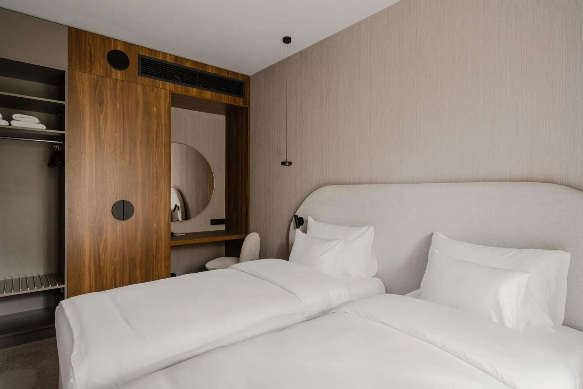 Bed in BELMONTE Hotel Krynica-Zdrój