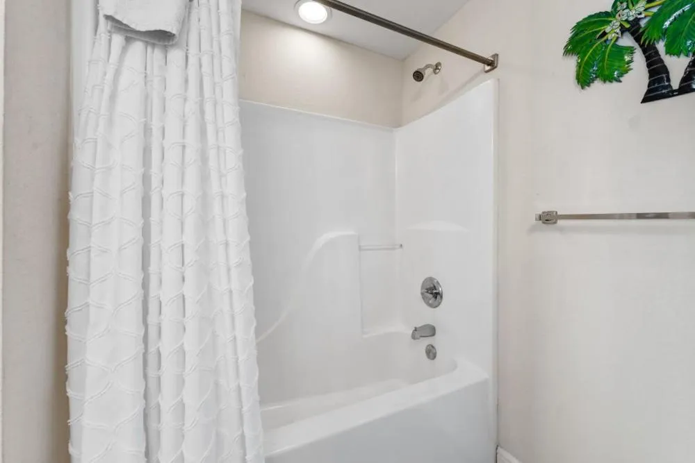 Crystal Tower 1309 by Youngs Suncoast