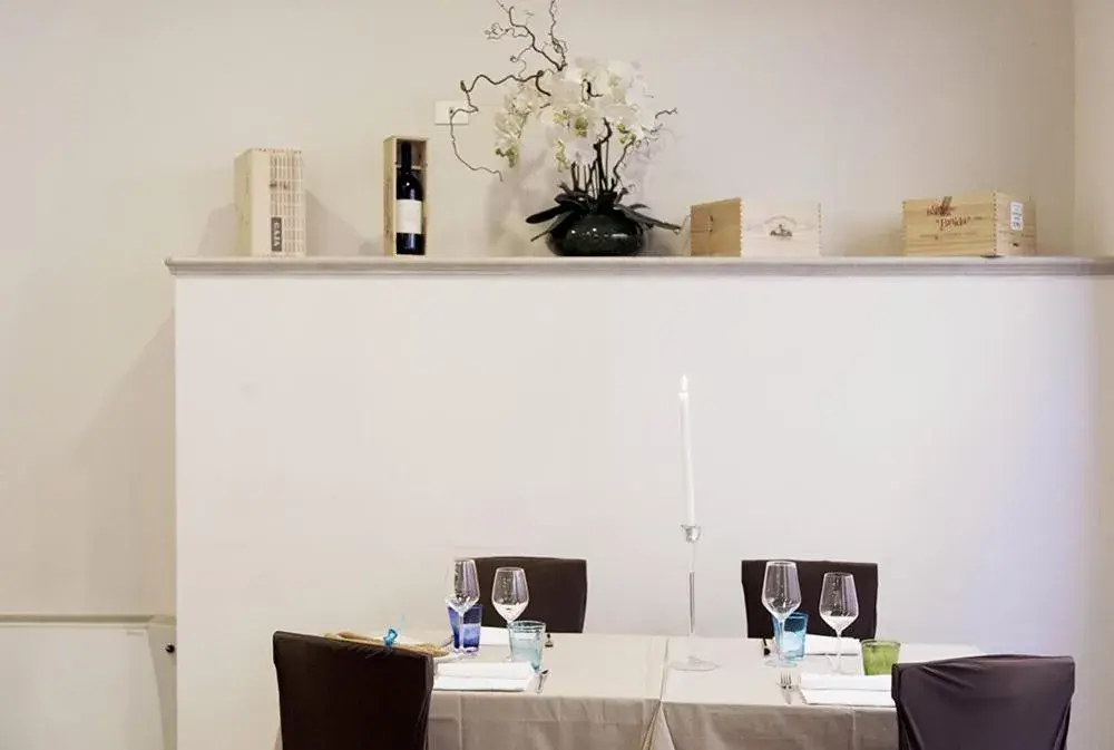 Restaurant/places to eat in Primavera Restaurant/places to eat in Primavera