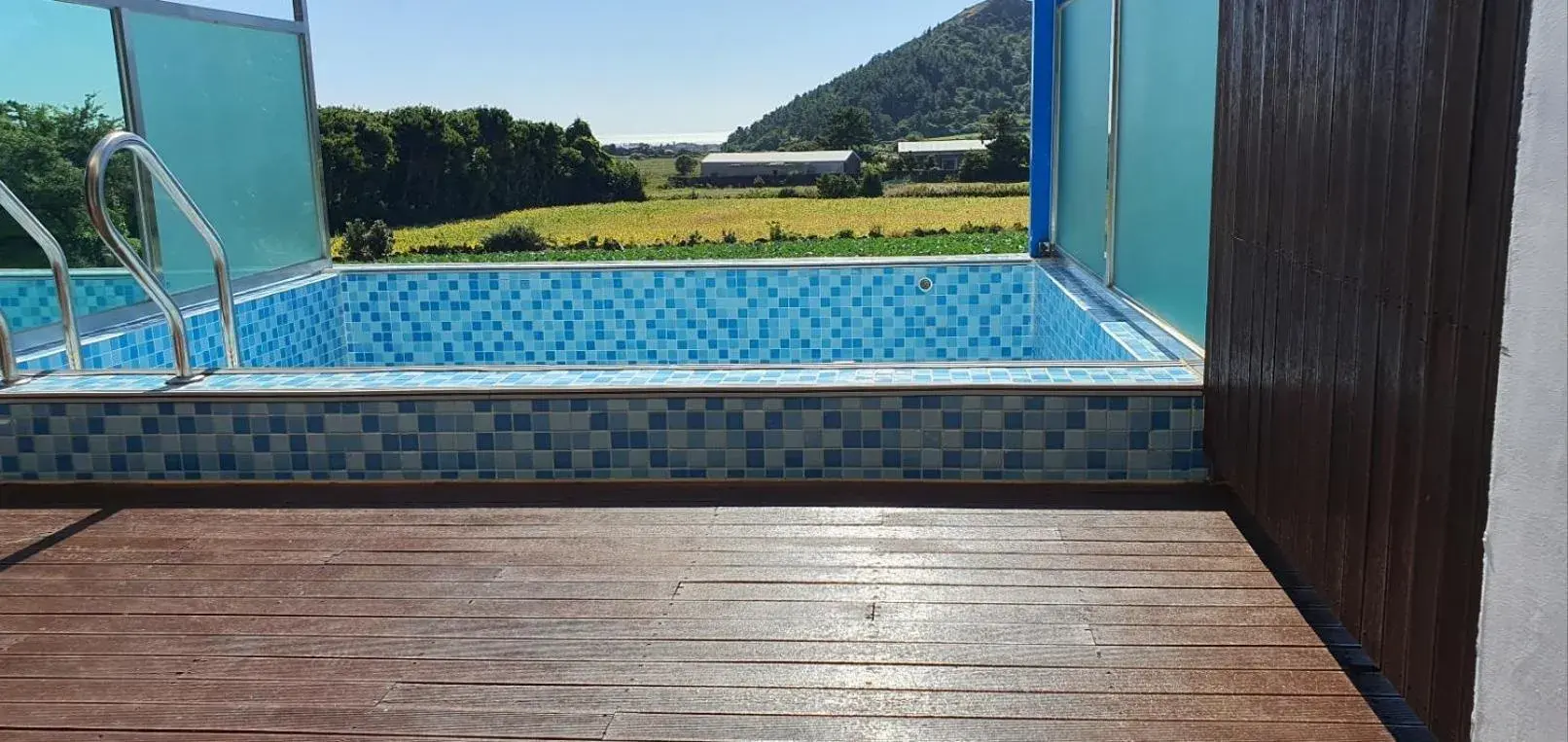 Swimming pool in Sanbangsan Hotel Swimming pool in Sanbangsan Hotel