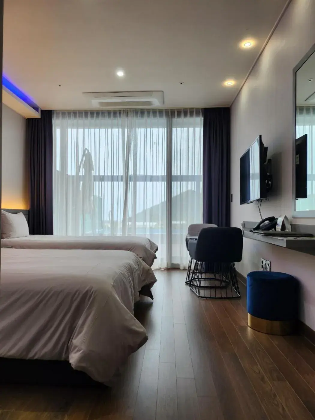 Bed in Sanbangsan Hotel-Formerly Primula Hotel Bed in Sanbangsan Hotel-Formerly Primula Hotel