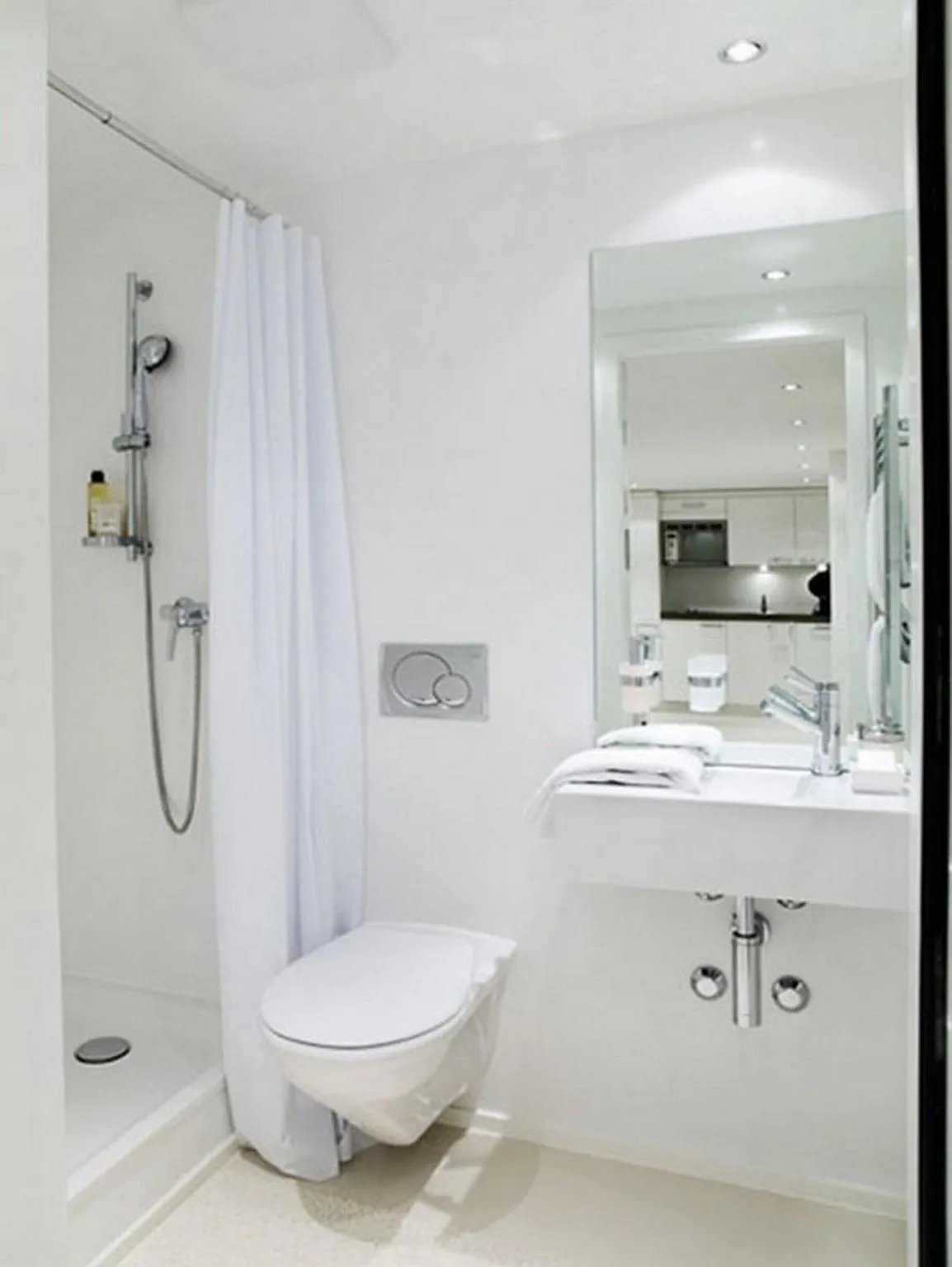 Bathroom in VISIONAPARTMENTS Binzmühlestrasse 46 - contactless check-in