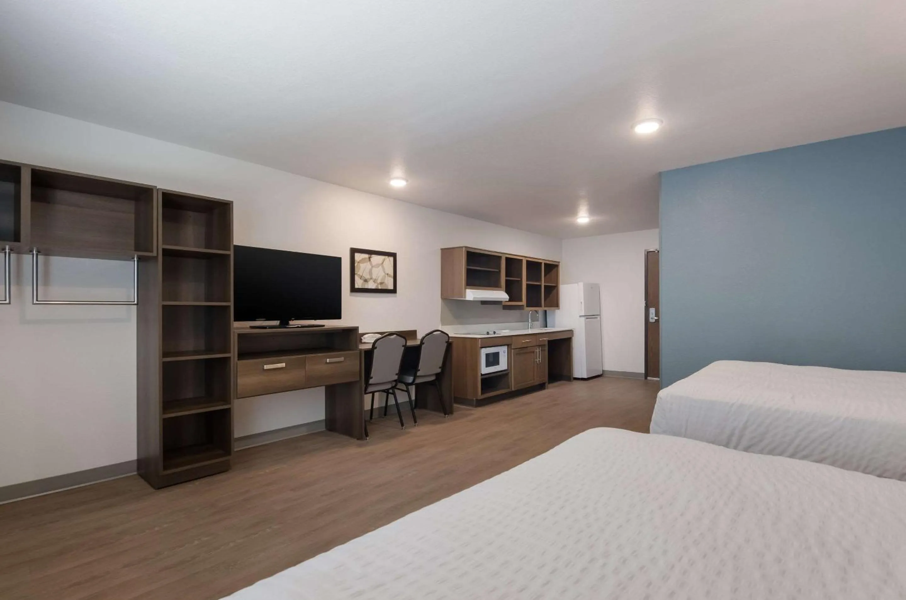 Bedroom, Bed in WoodSpring Suites Lynchburg VA