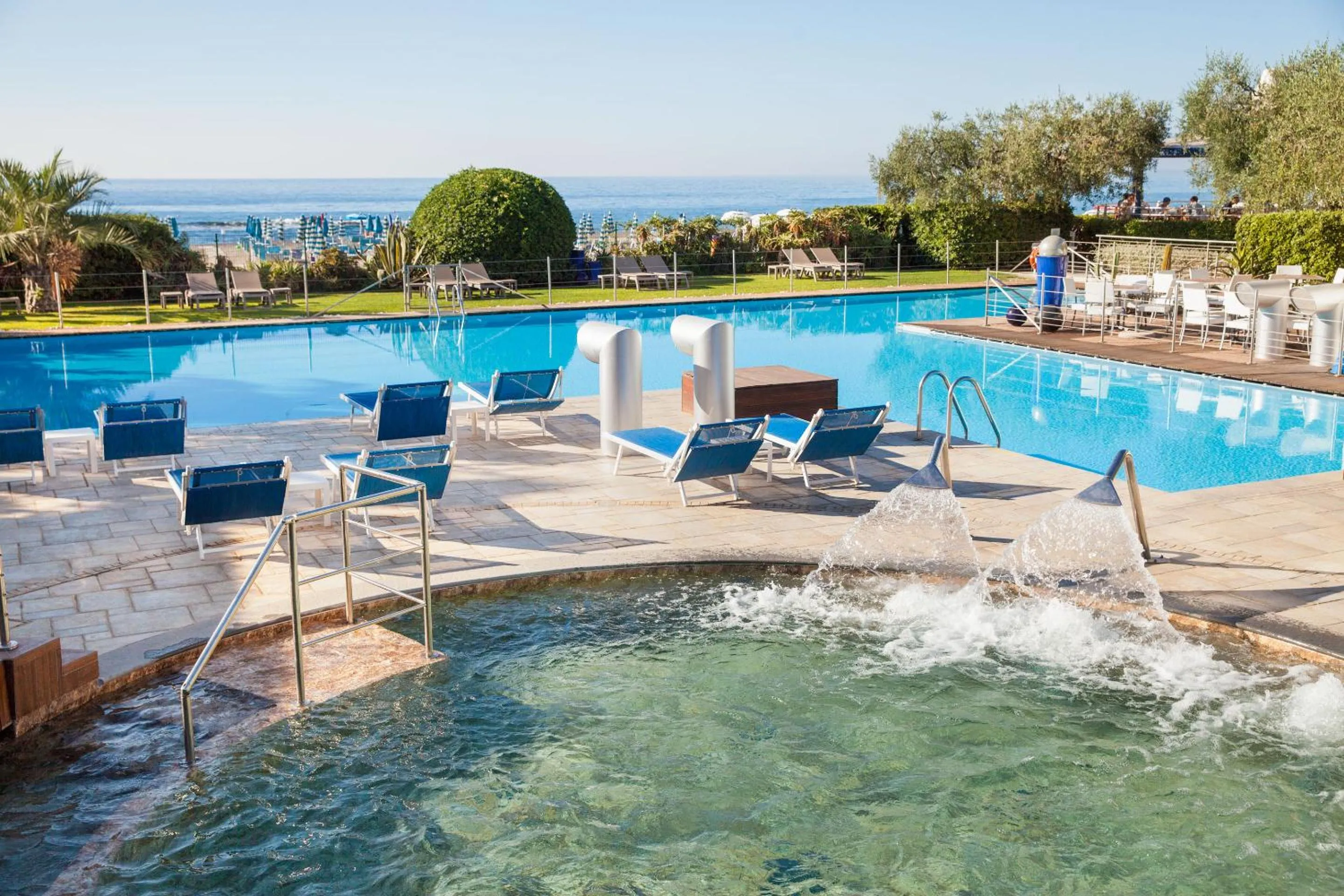 Swimming pool in Grand Hotel Diana Majestic