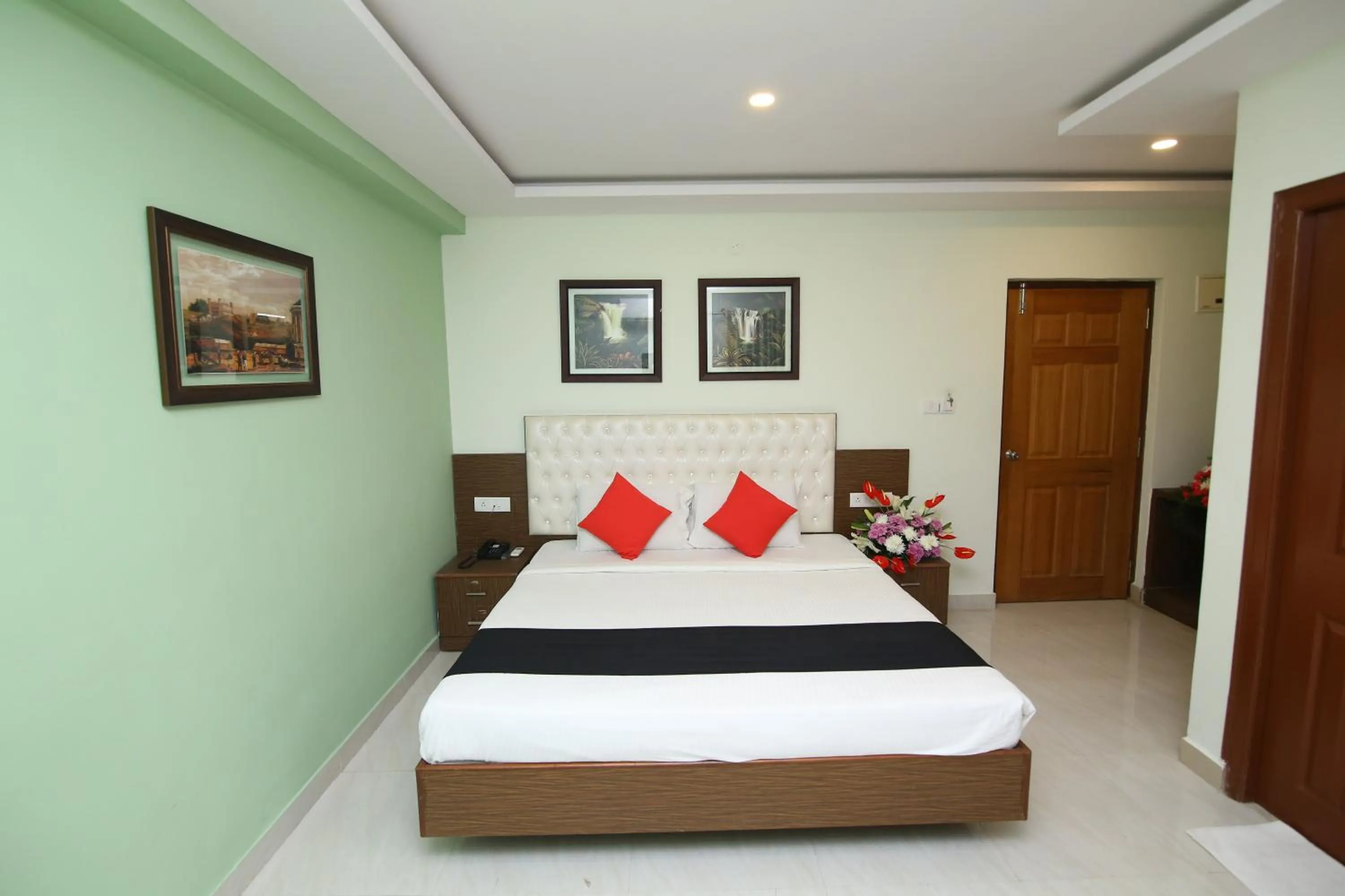 Hotel Crystal Orchid