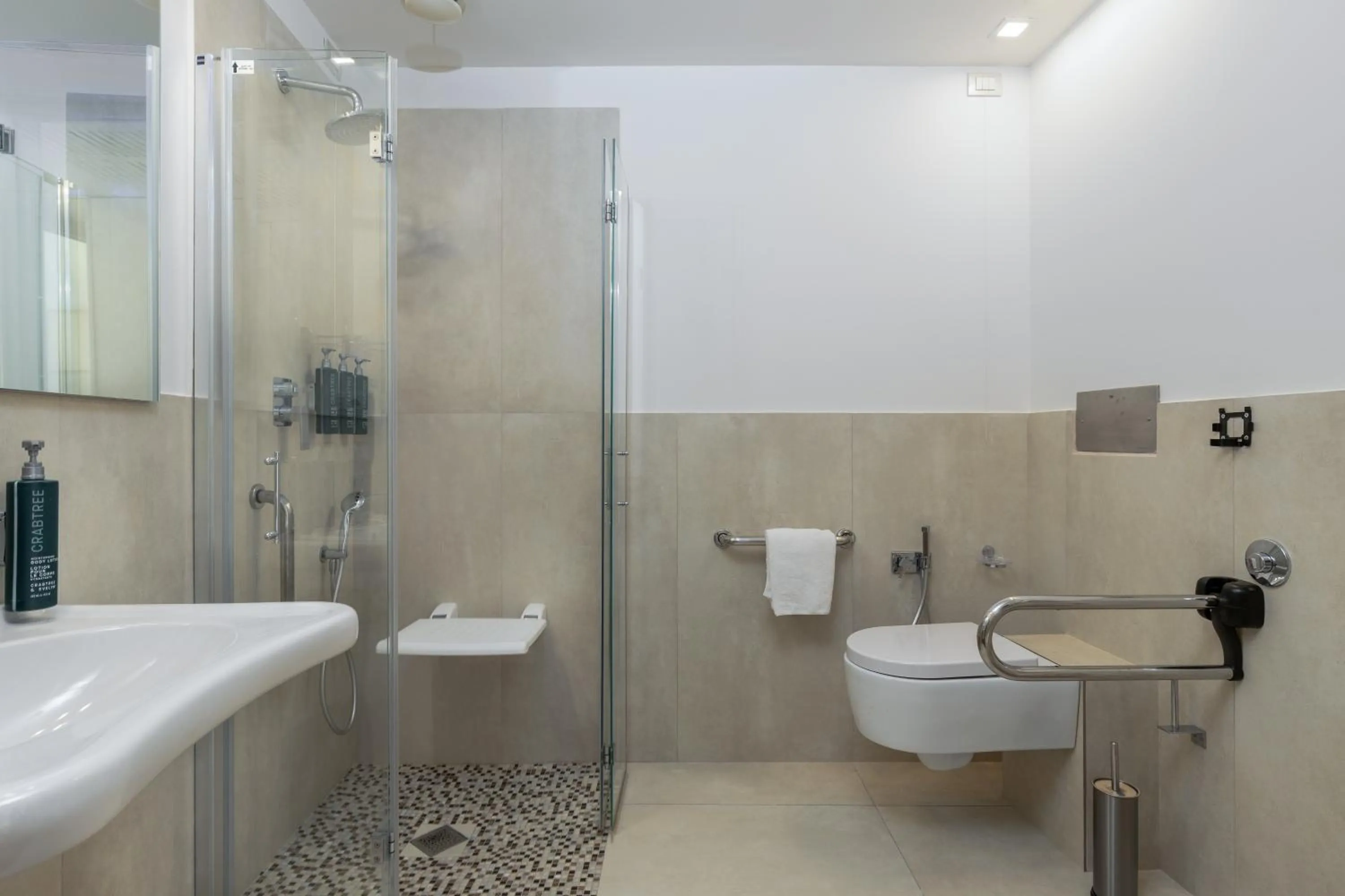 Bathroom in DoubleTree by Hilton Florence Metropole