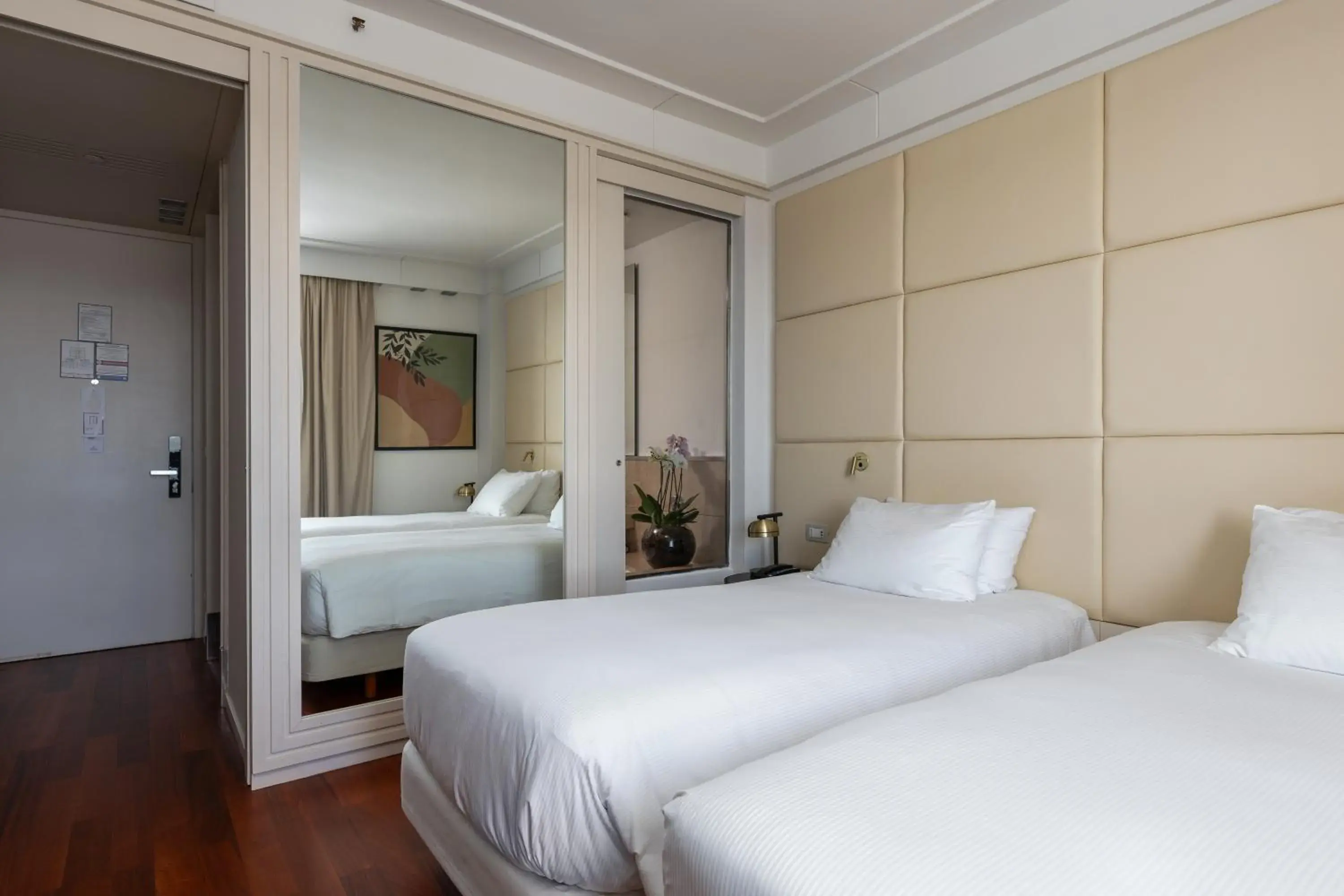 Twin Room in DoubleTree by Hilton Florence Metropole Twin Room in DoubleTree by Hilton Florence Metropole