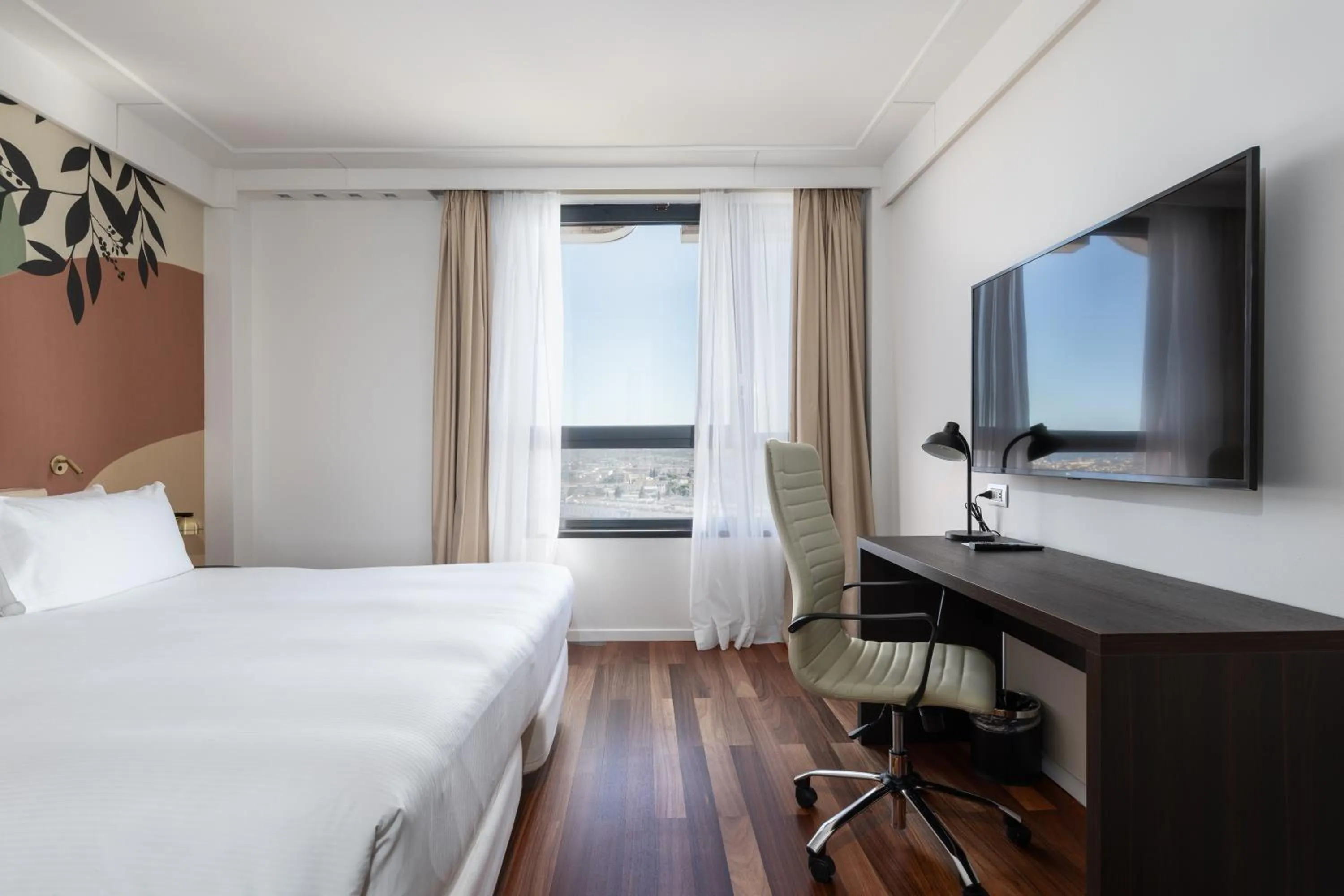 Bed in DoubleTree by Hilton Florence Metropole