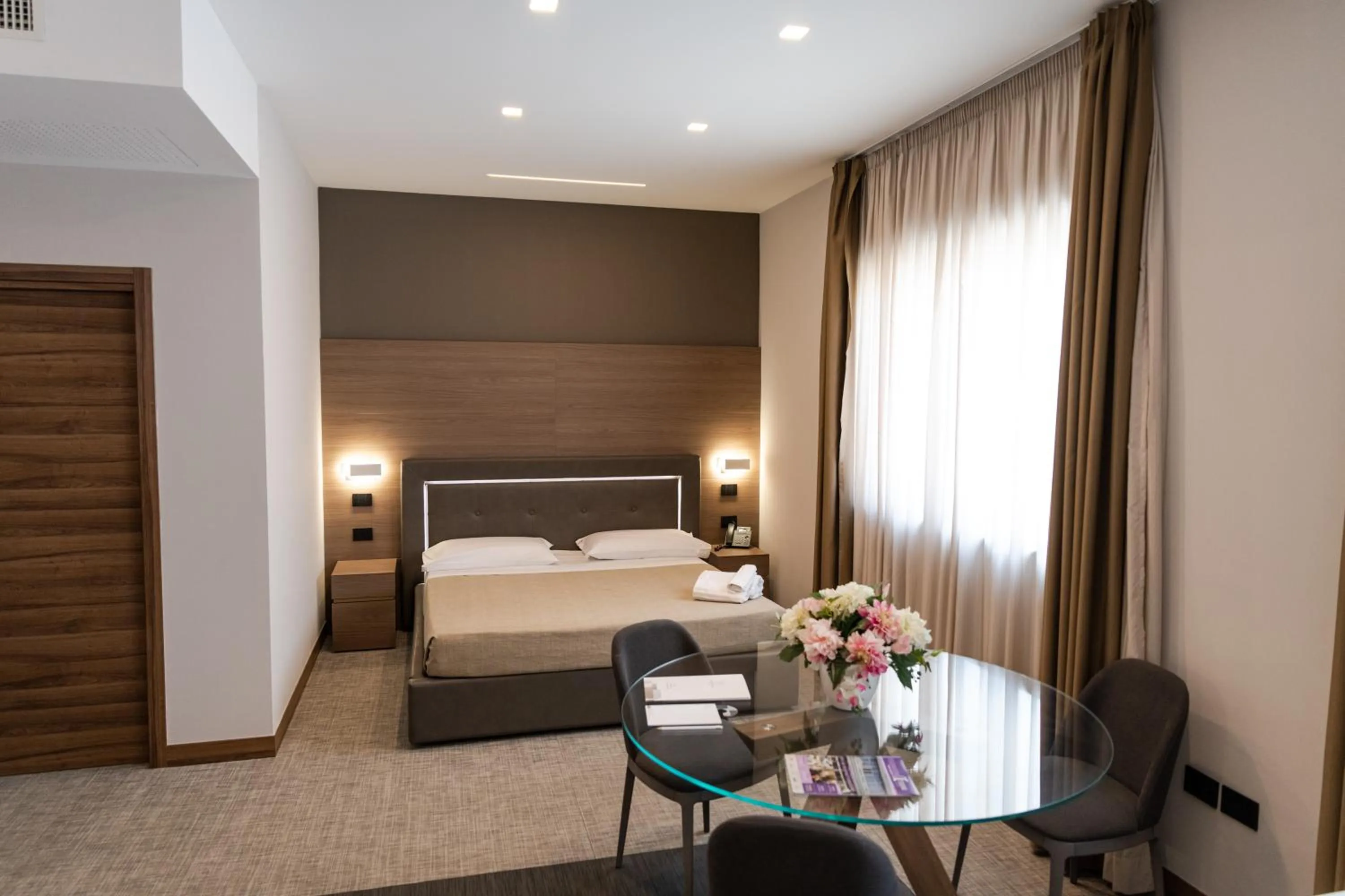 Photo of the whole room, Bed in Building Hotel