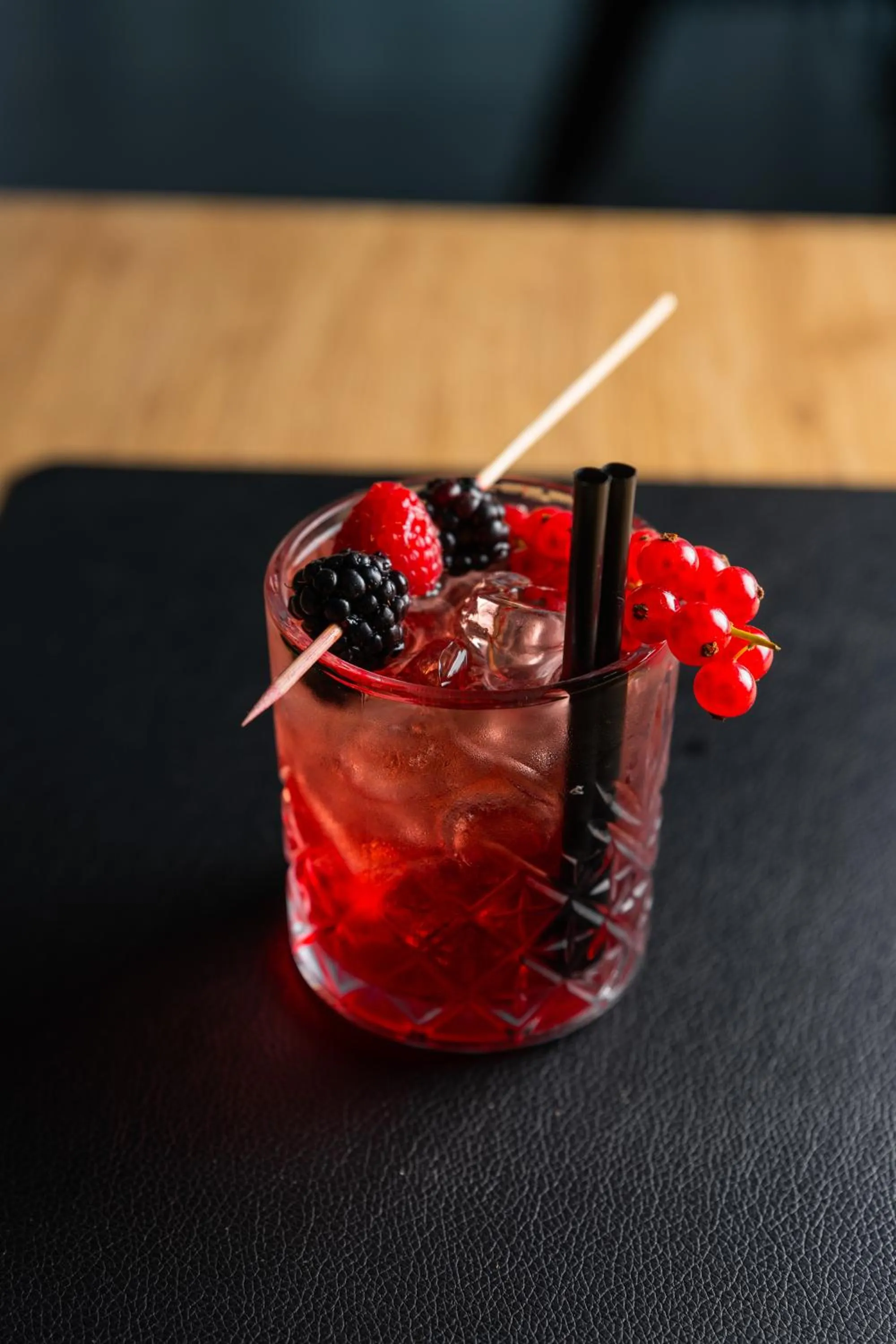 Restaurant/places to eat in Building Hotel