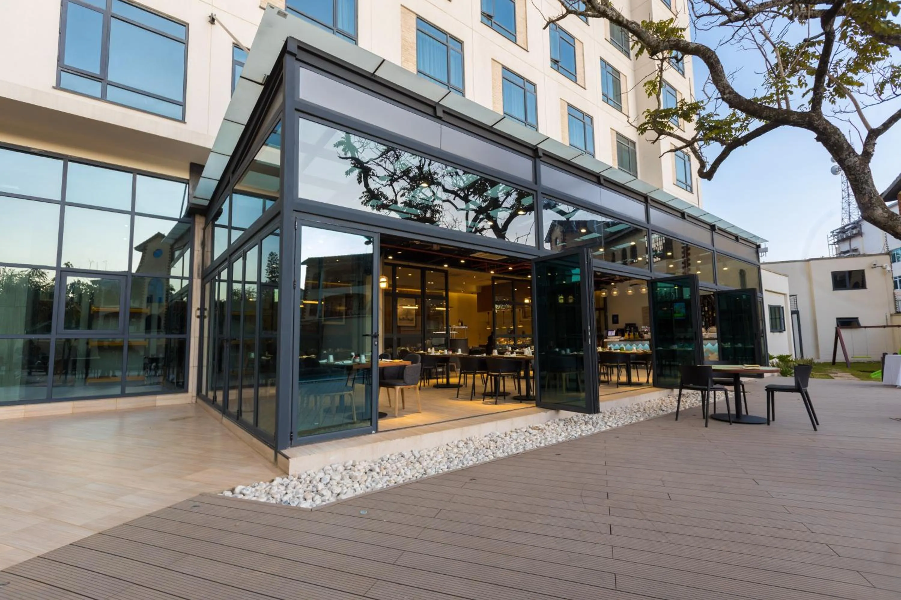 Restaurant/places to eat in Somerset Westview Nairobi