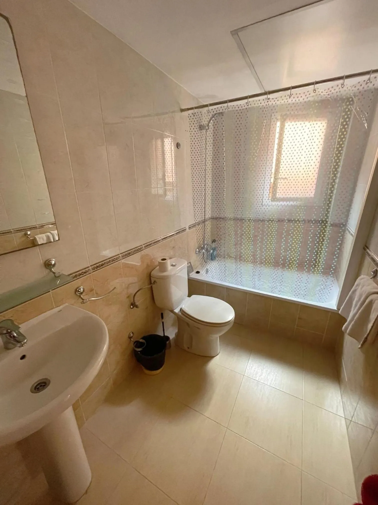 Shower in Royal Inn Aparthotel