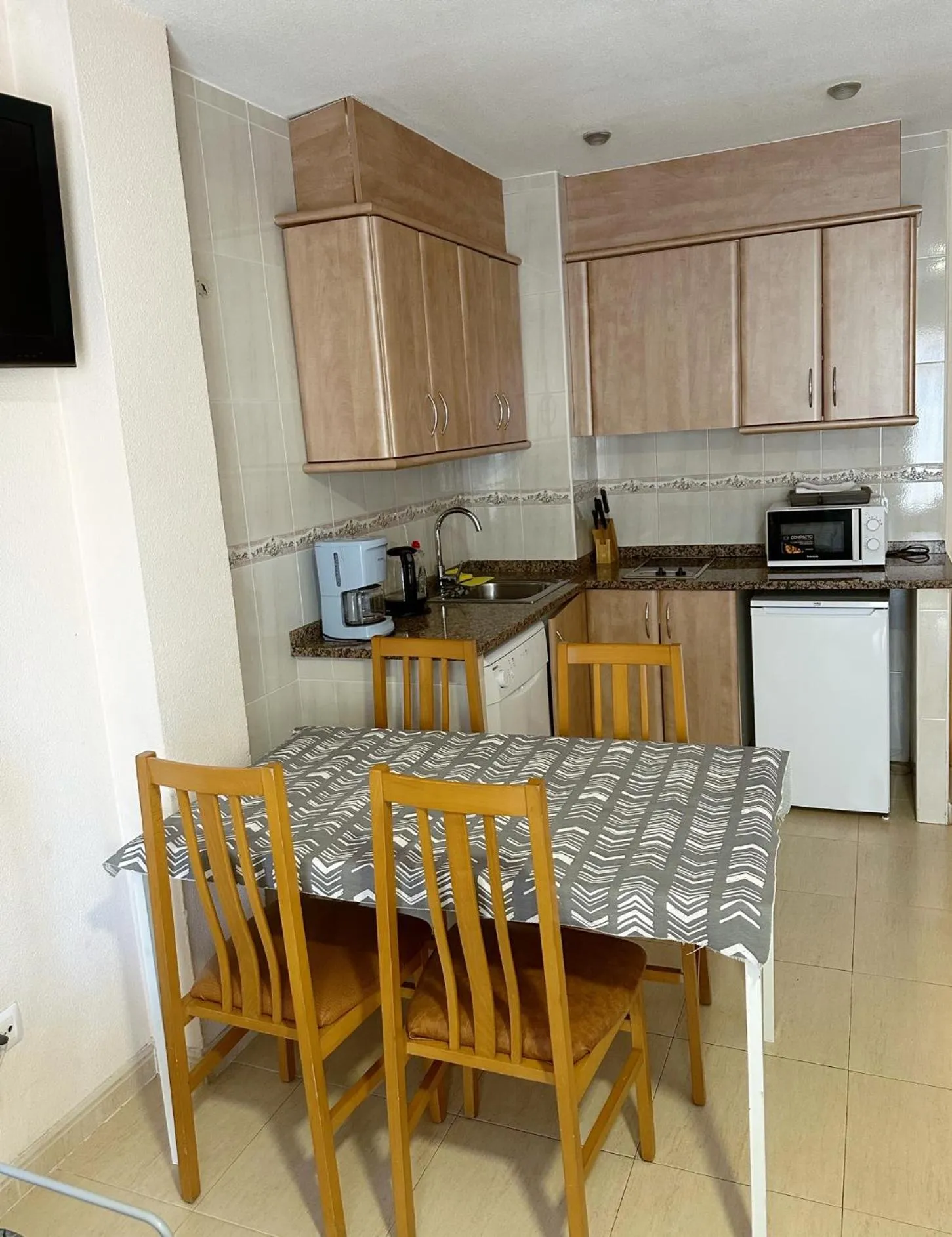 TV and multimedia in Royal Inn Aparthotel