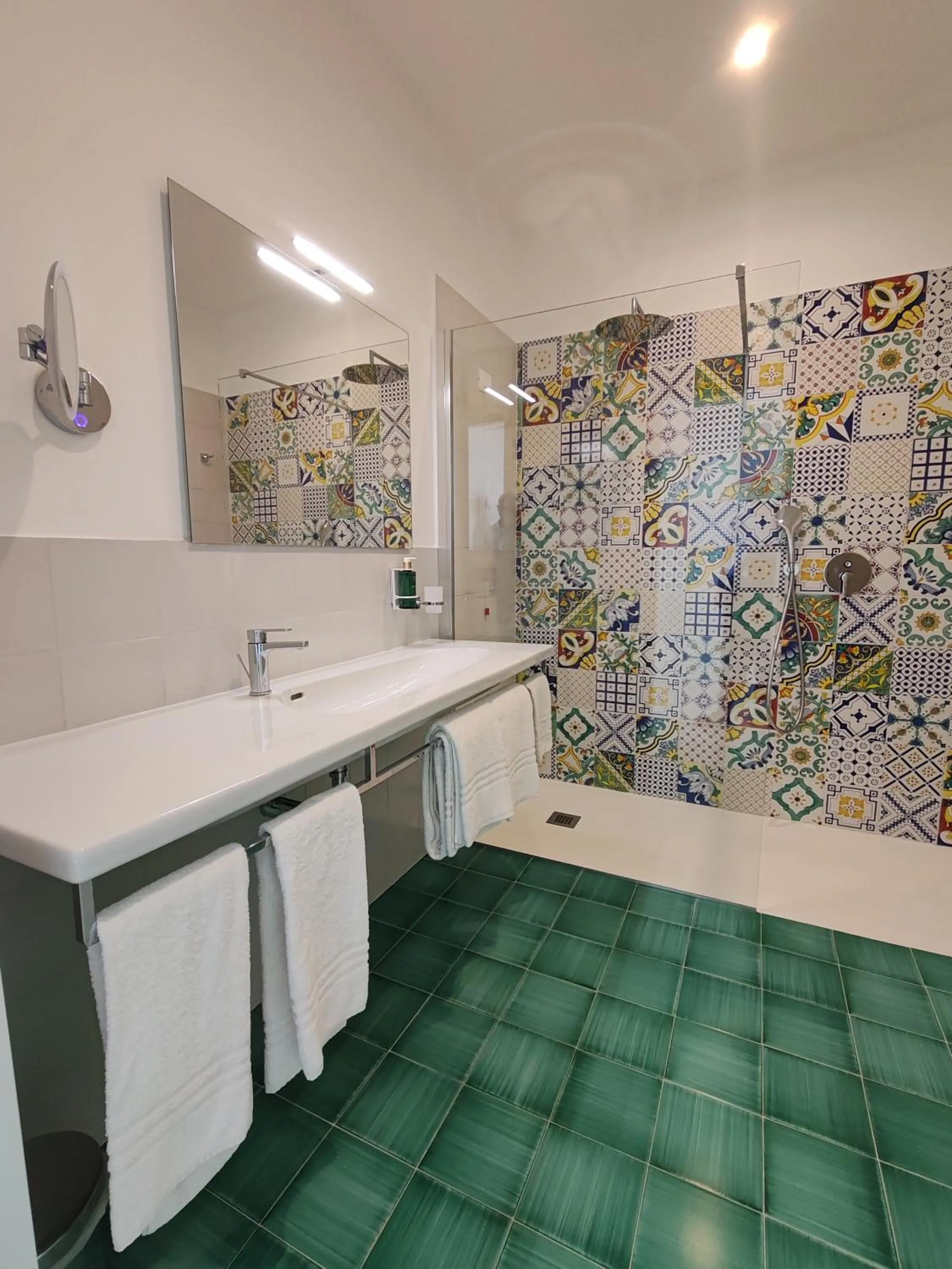 Toilet in Grand Hotel Excelsior