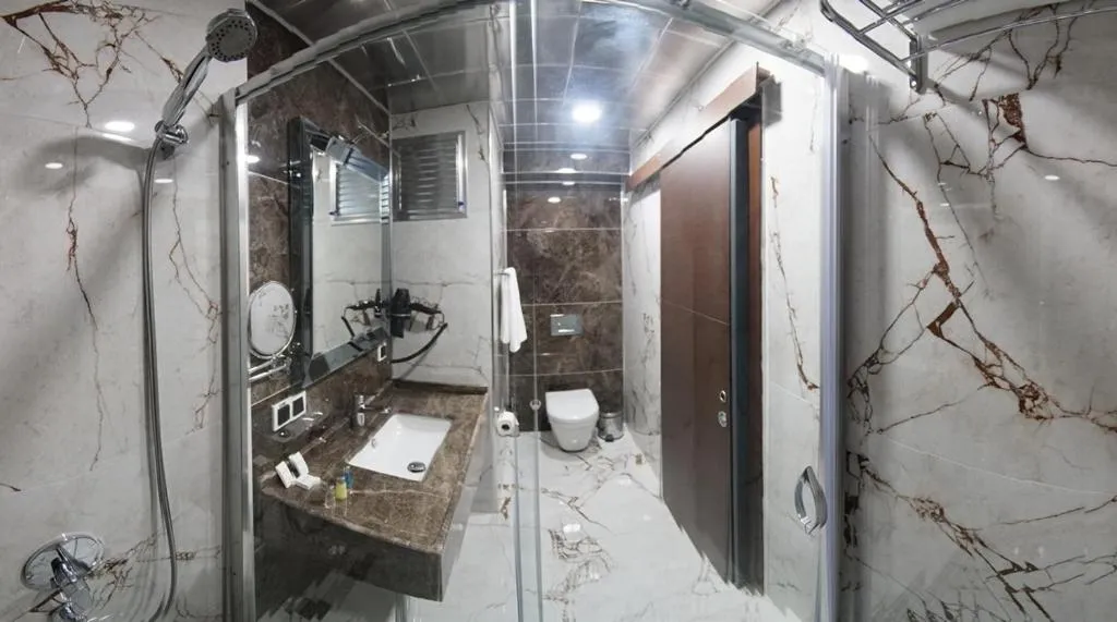 Bathroom in Kahra Otel