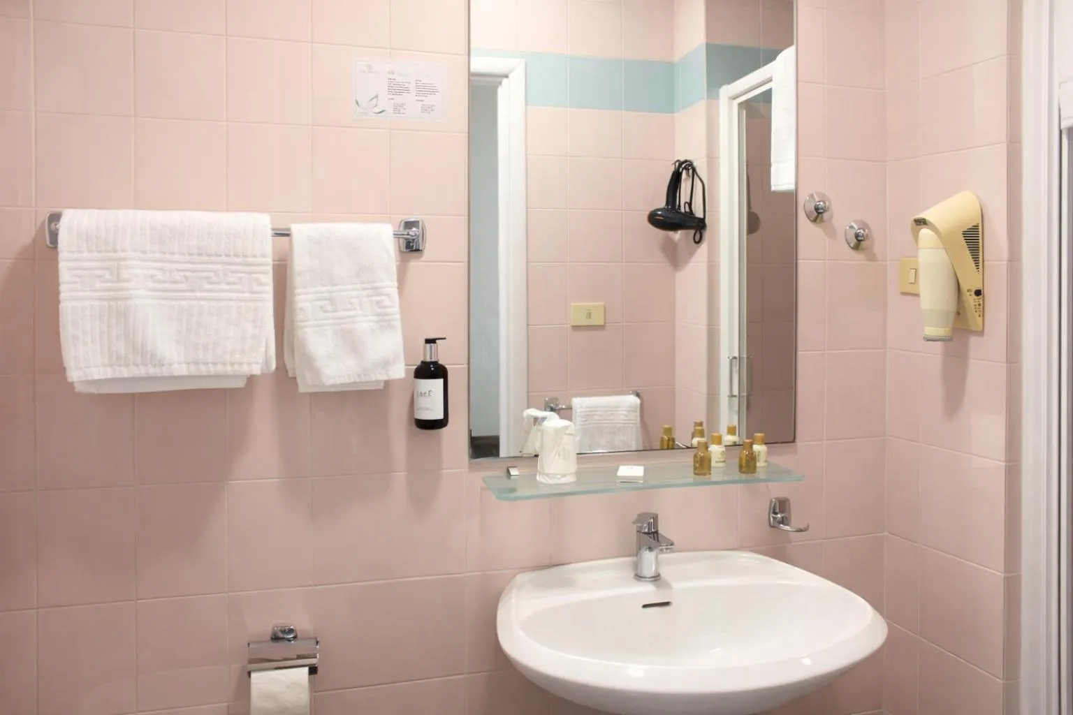 Bathroom in Phi Hotel Ambra