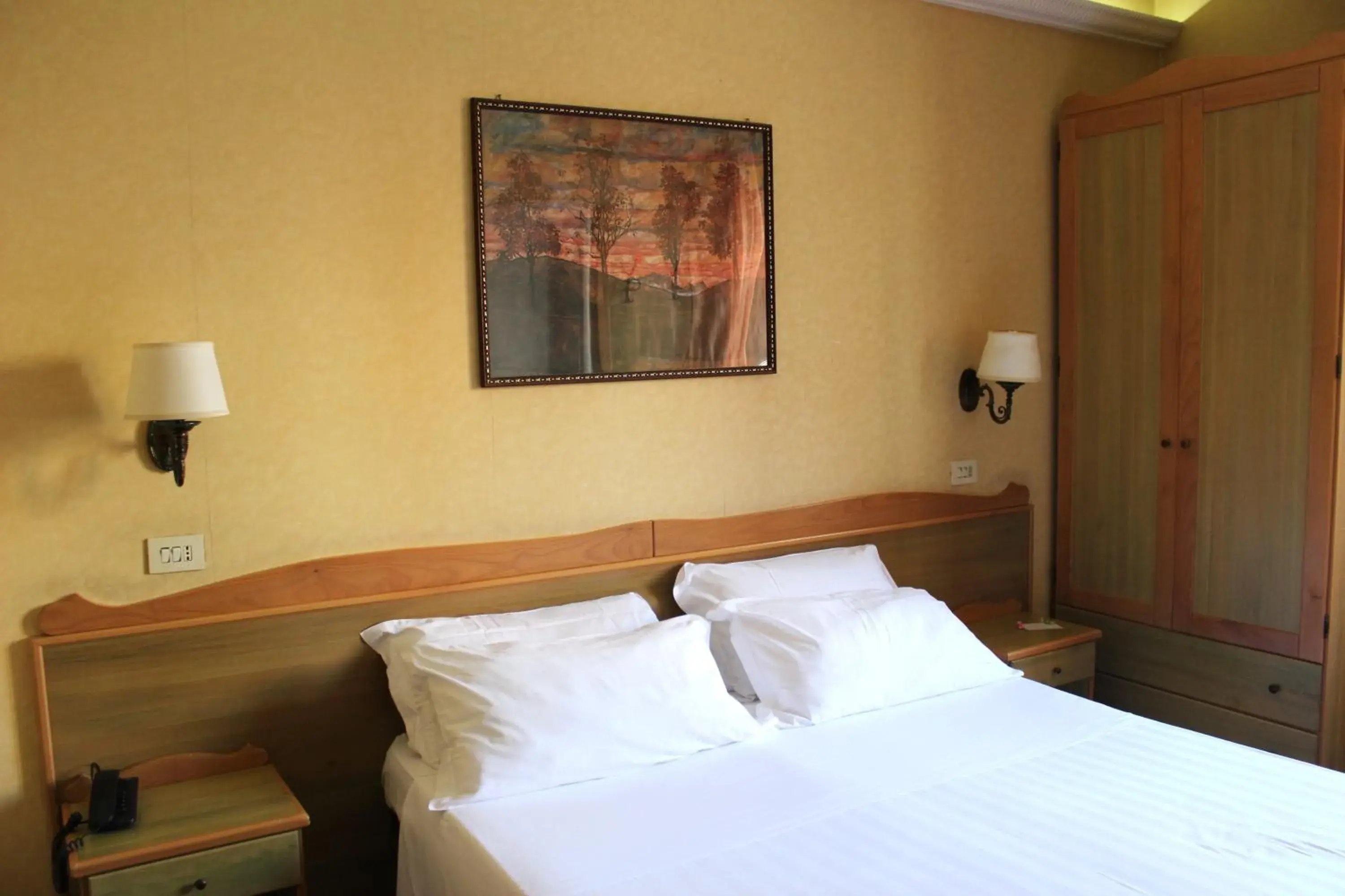 Bedroom, Bed in Phi Hotel Ambra Bedroom, Bed in Phi Hotel Ambra