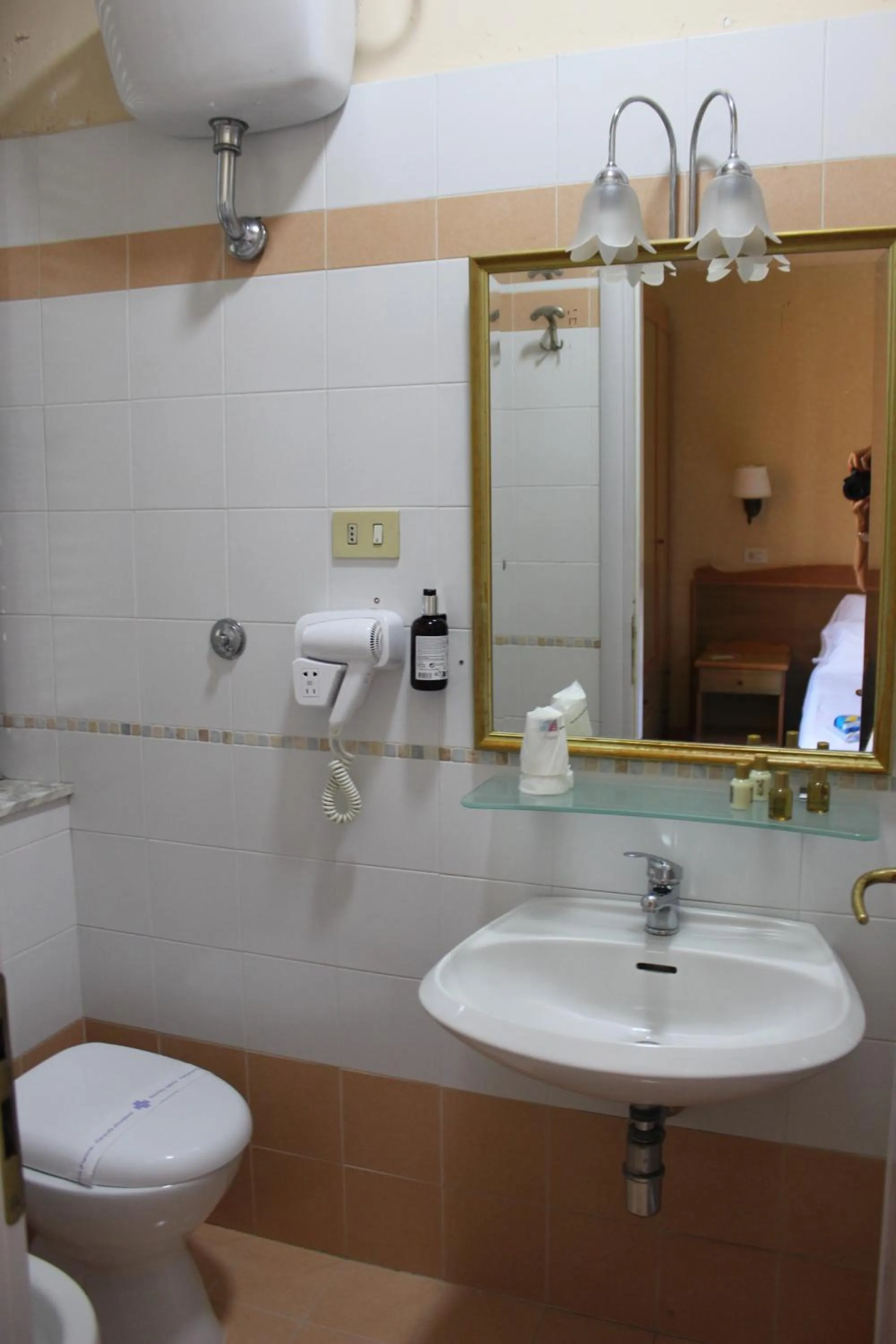 Bathroom in Phi Hotel Ambra