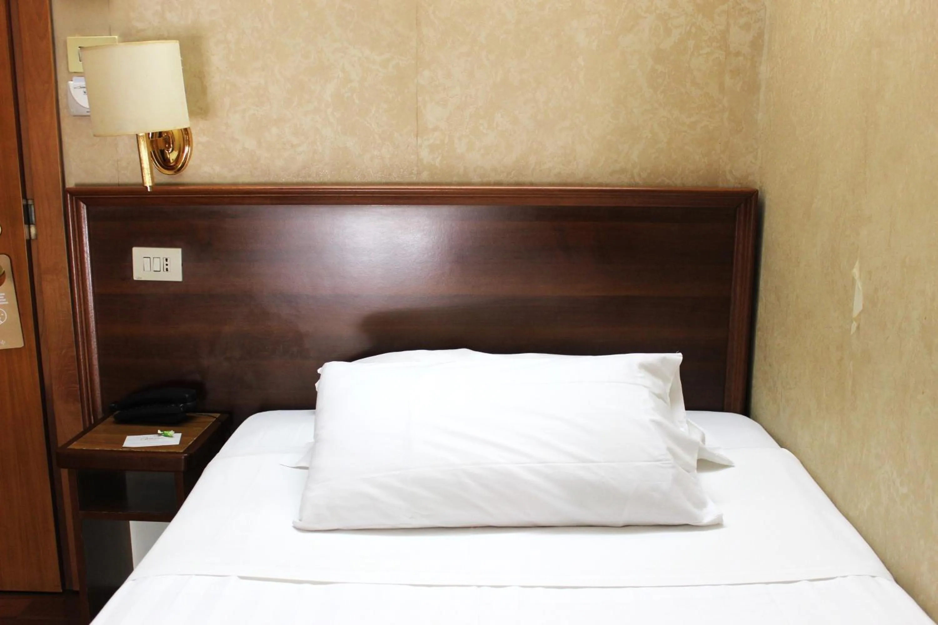 Bedroom, Bed in Phi Hotel Ambra