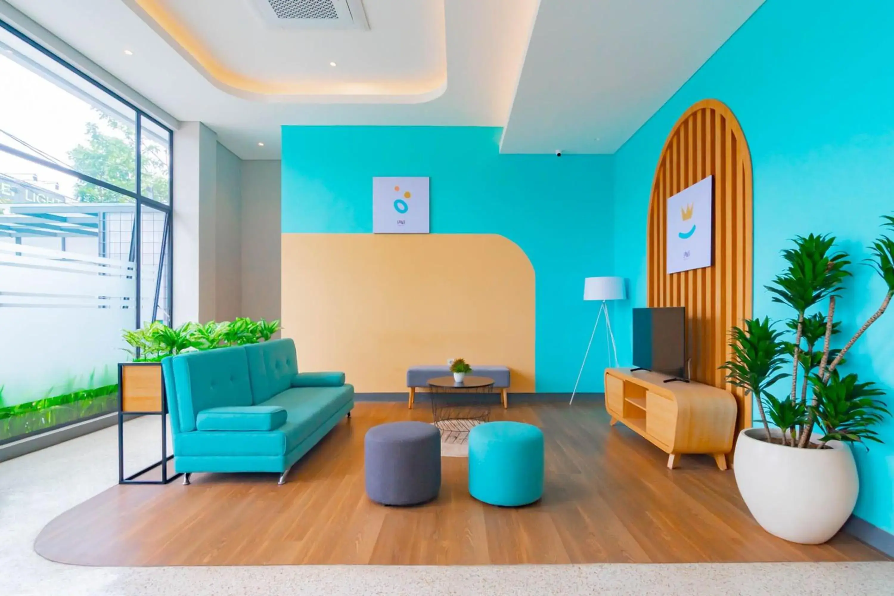 Living room in Sans Hotel Alexander Bandung Living room in Sans Hotel Alexander Bandung