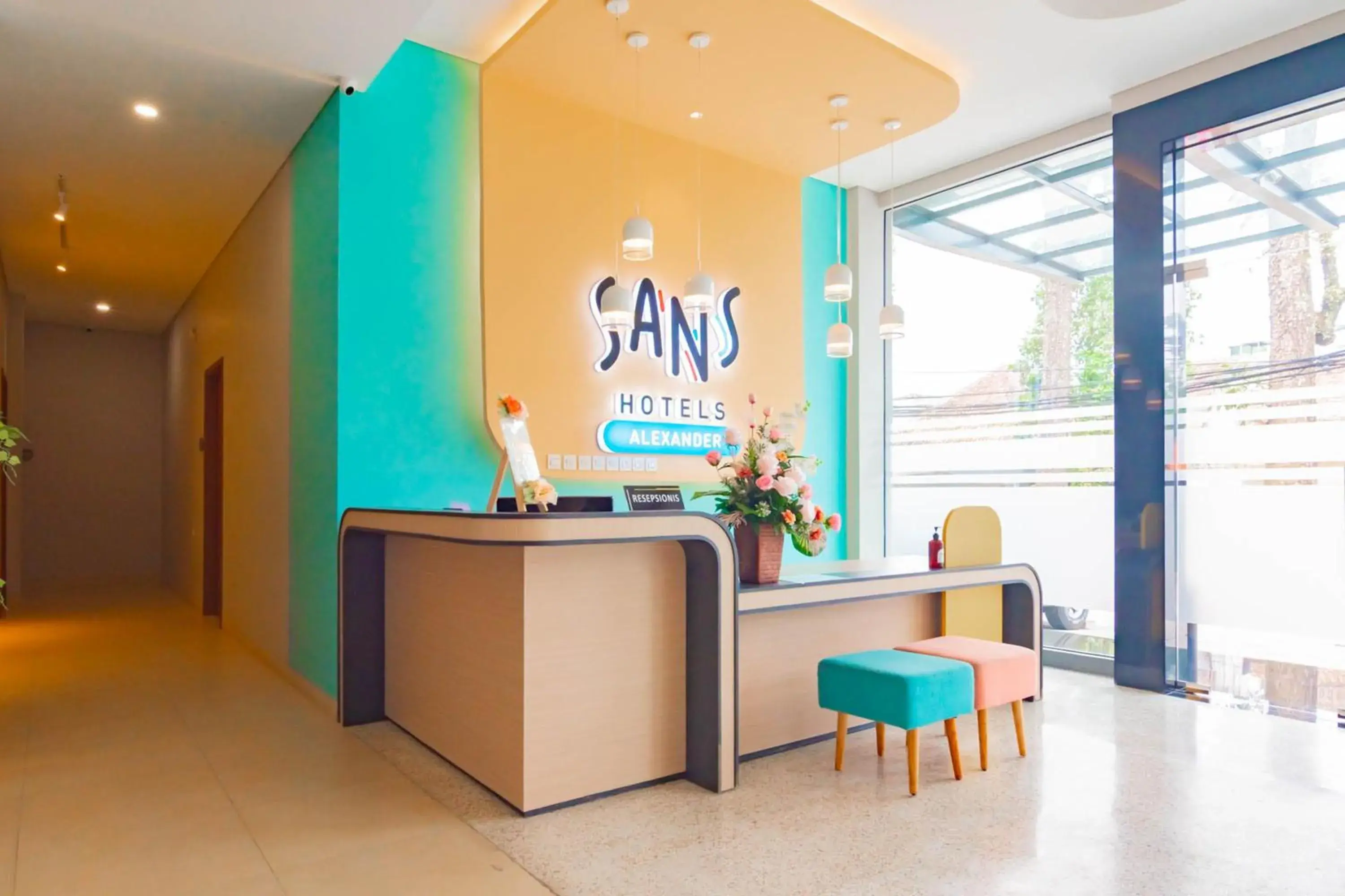 Lobby or reception in Sans Hotel Alexander Bandung Lobby or reception in Sans Hotel Alexander Bandung