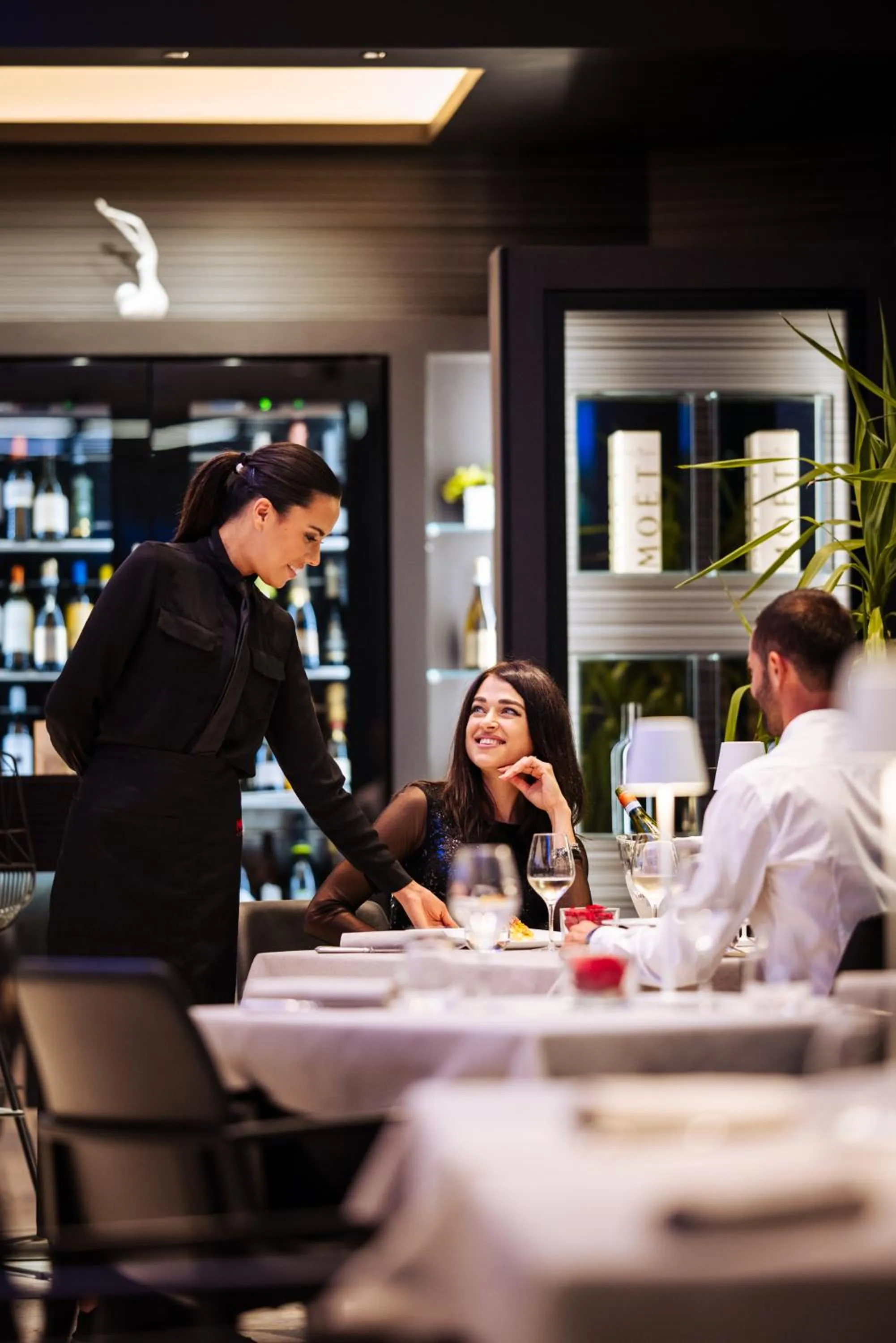 Restaurant/places to eat in Raffaello Hotel & Mooka Restaurant