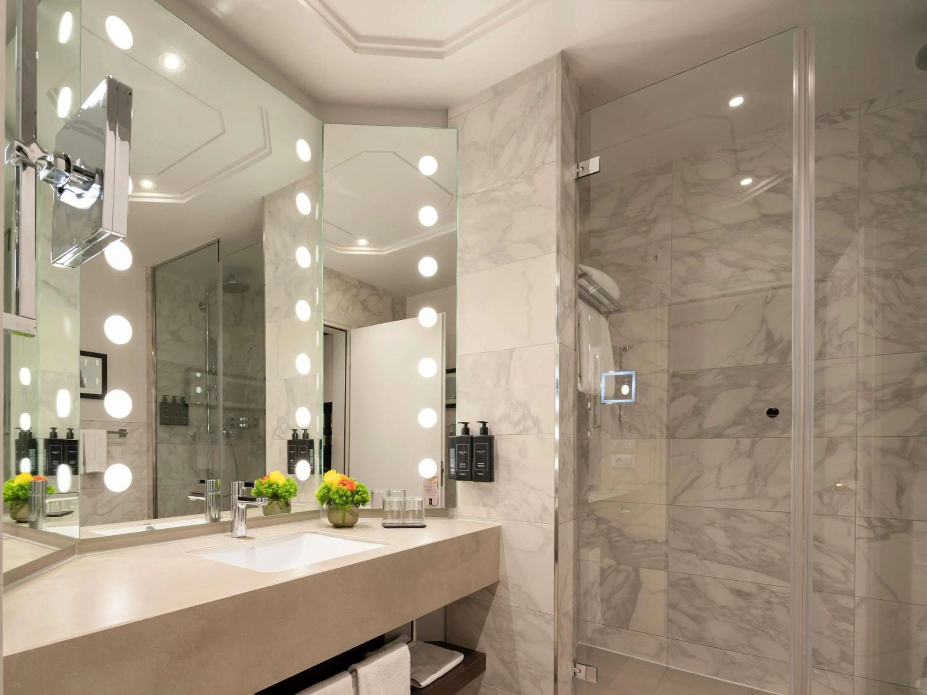 Bedroom in Cerretani Hotel Firenze - MGallery Collection