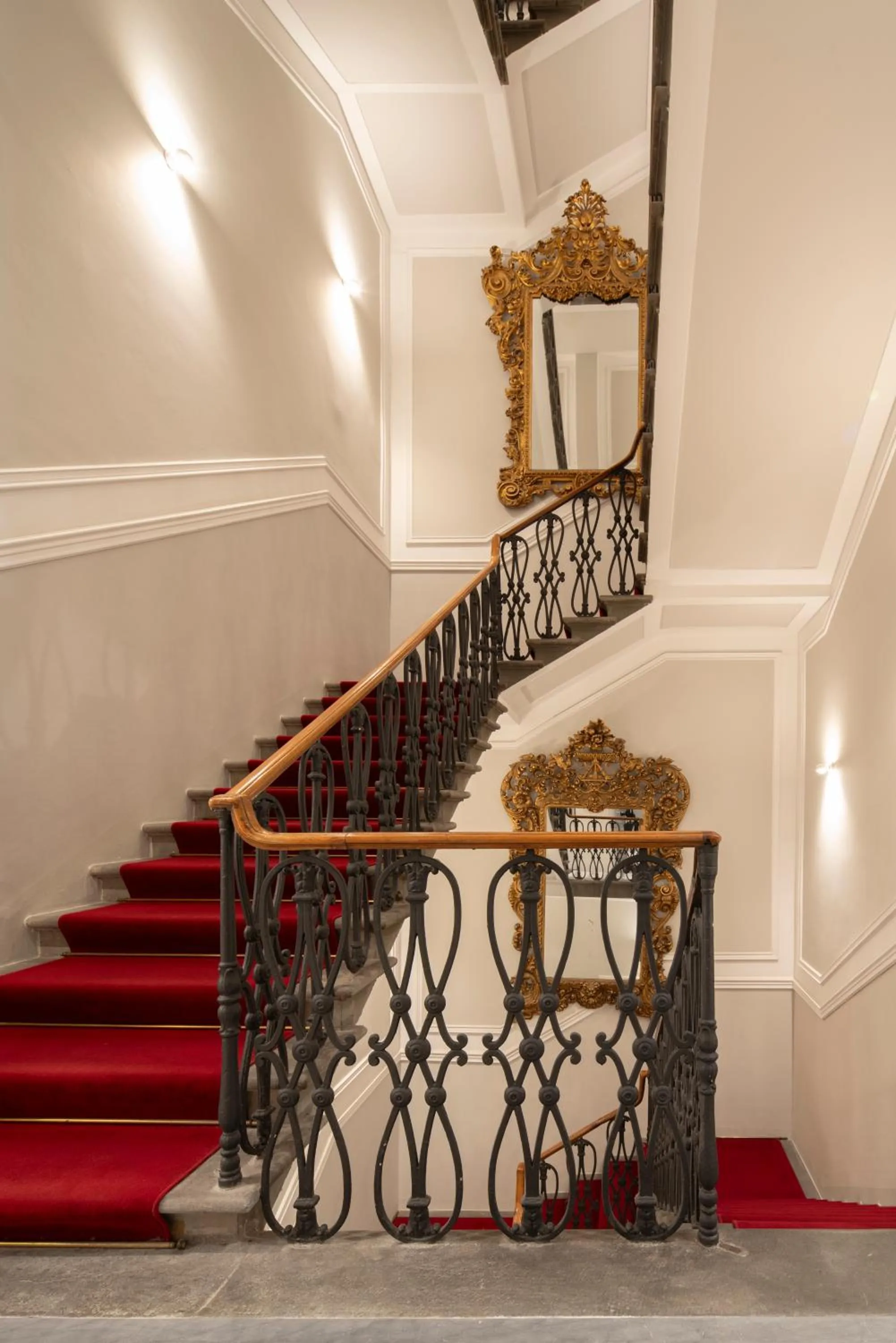 hair dresser in Cerretani Hotel Firenze - MGallery Collection