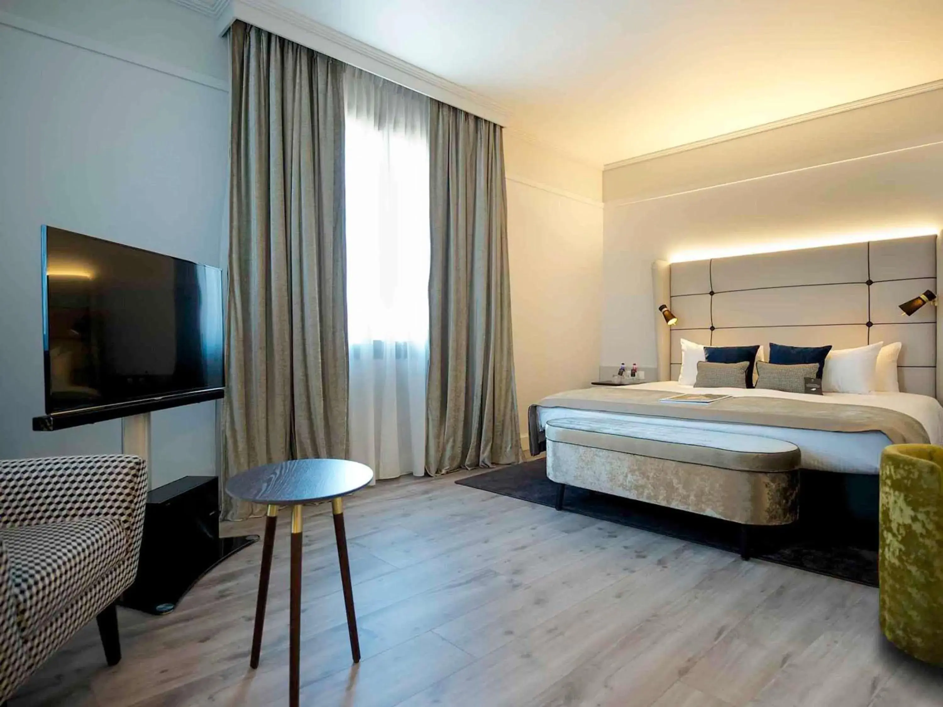 Bedroom, Bed in Cerretani Hotel Firenze - MGallery Collection Bedroom, Bed in Cerretani Hotel Firenze - MGallery Collection