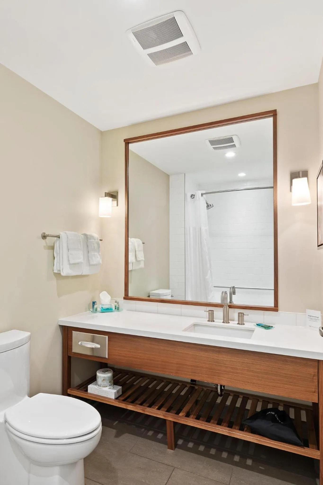 Toilet in Mountain View Inn & Suites