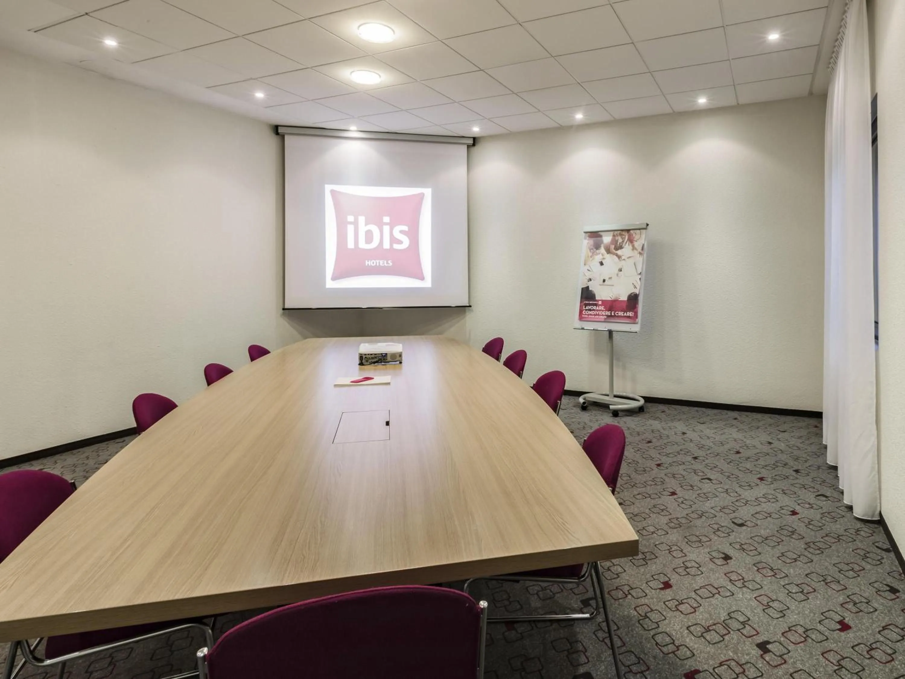 Meeting/conference room in Hotel Ibis Milano Malpensa
