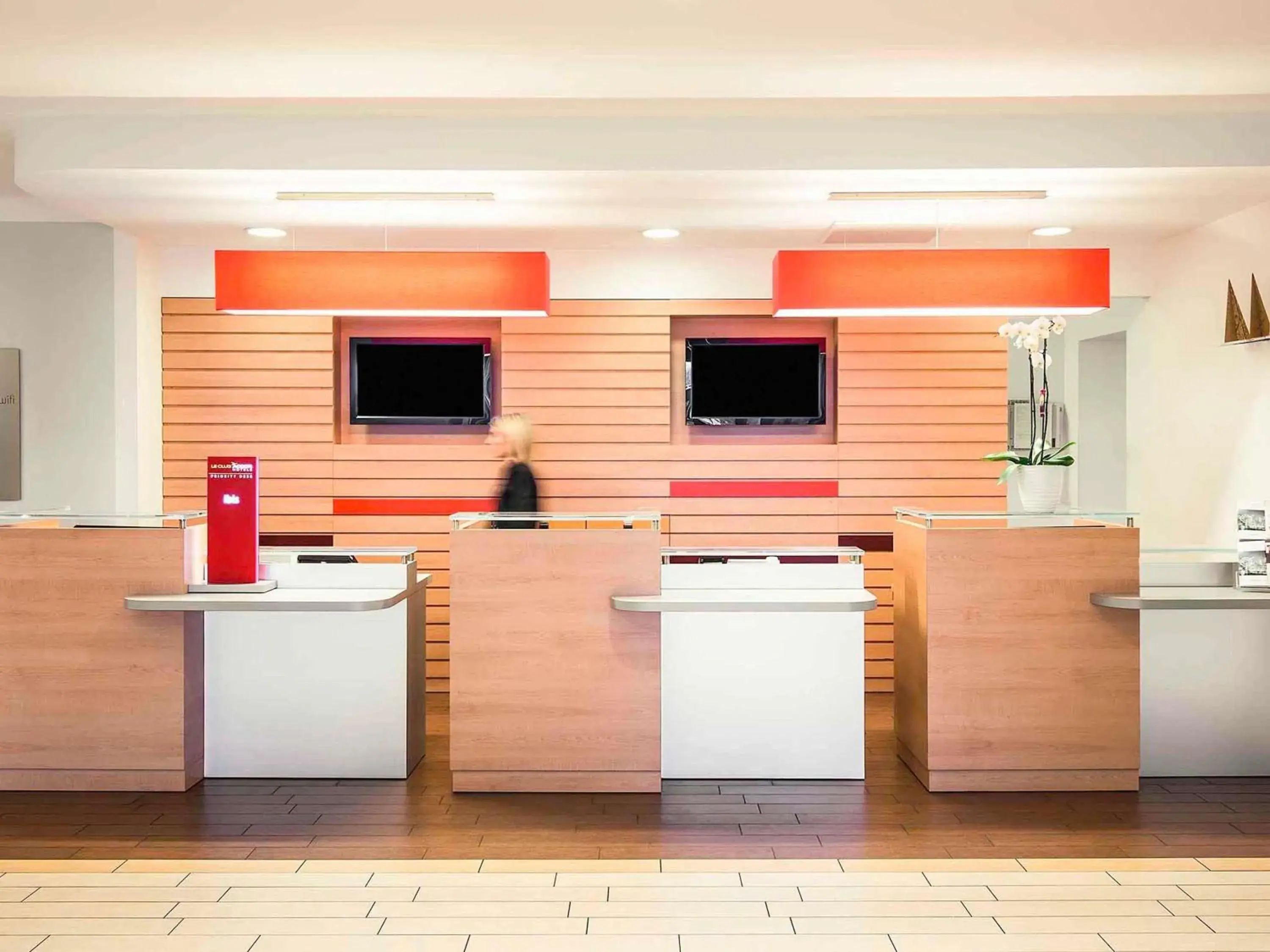 Property building in Hotel Ibis Milano Malpensa Property building in Hotel Ibis Milano Malpensa