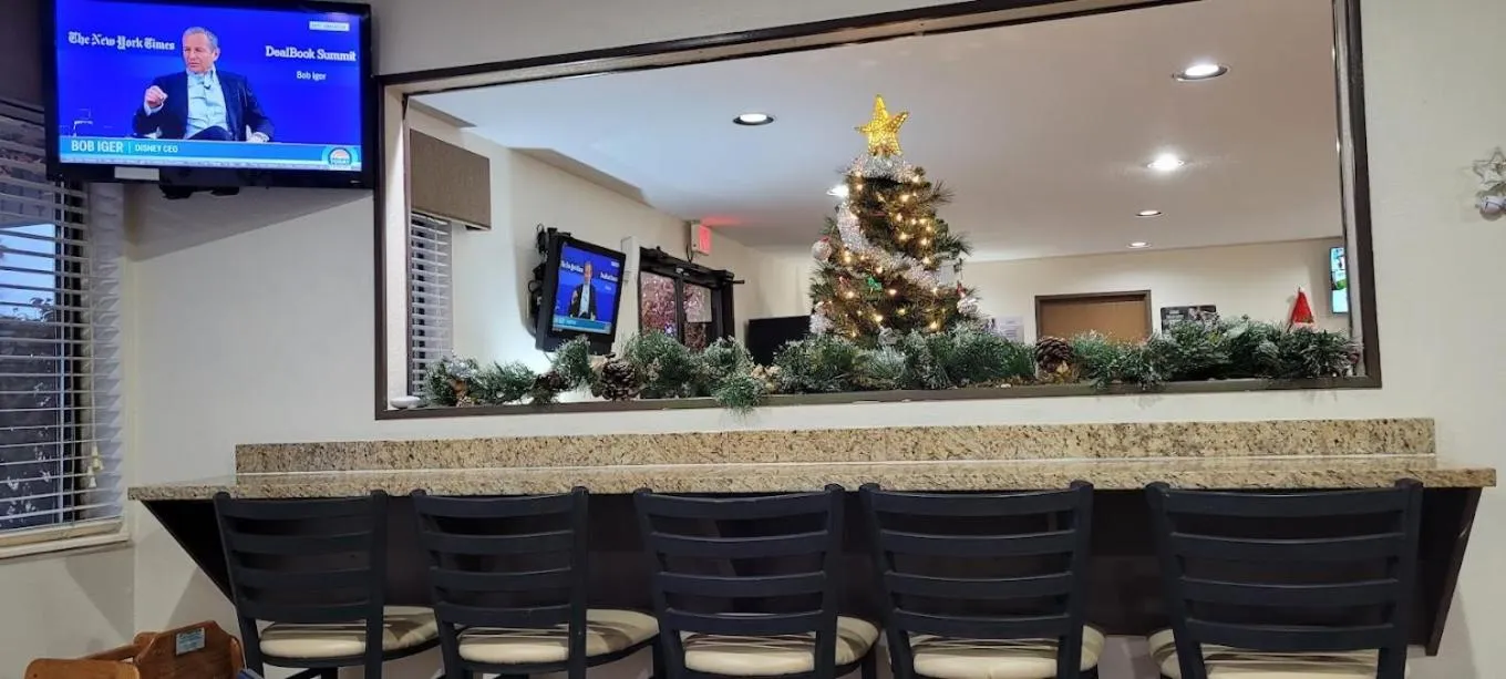 Lobby or reception in Super 8 by Wyndham Lebanon