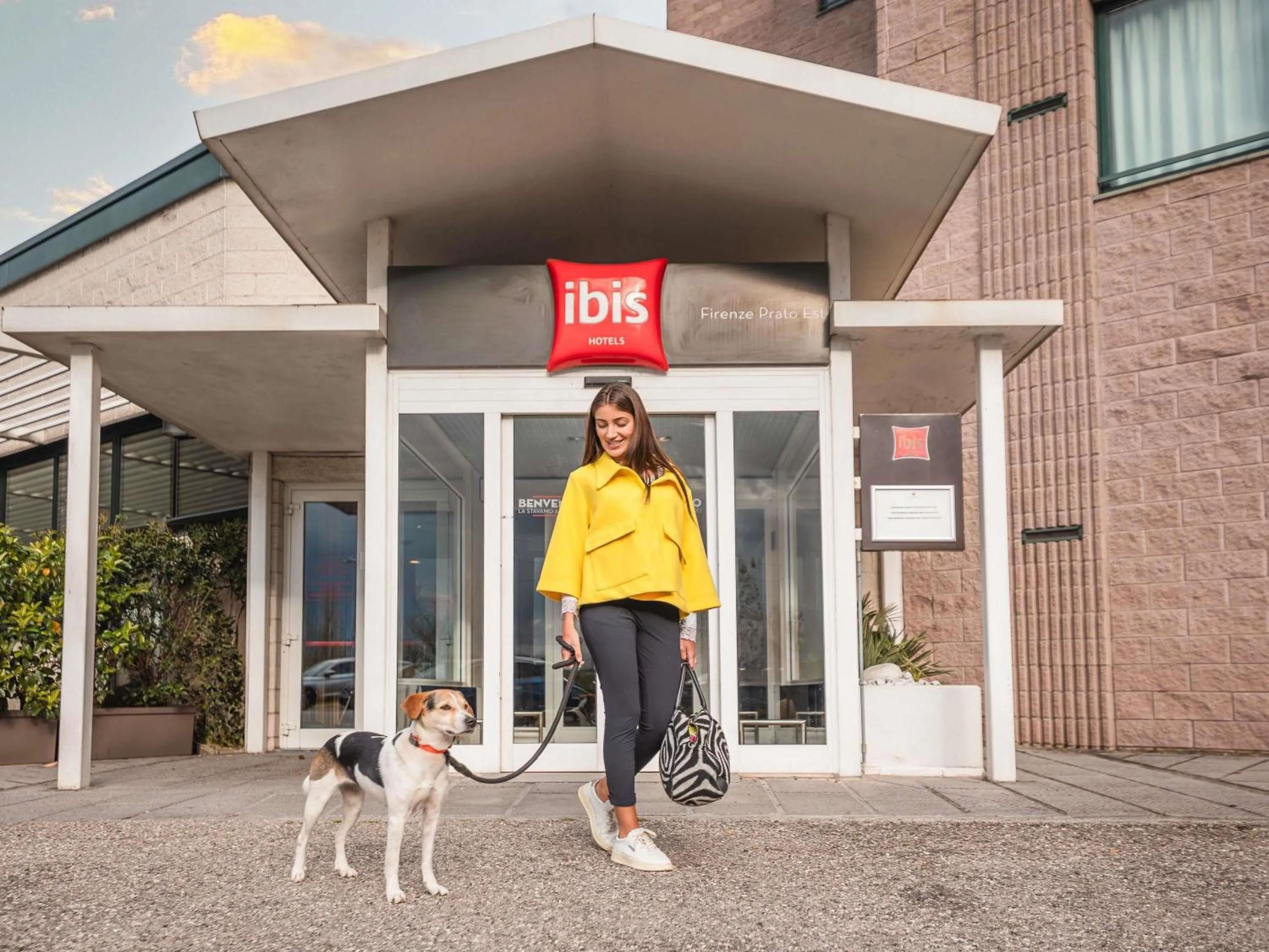 Property building in Hotel Ibis Firenze Prato Est