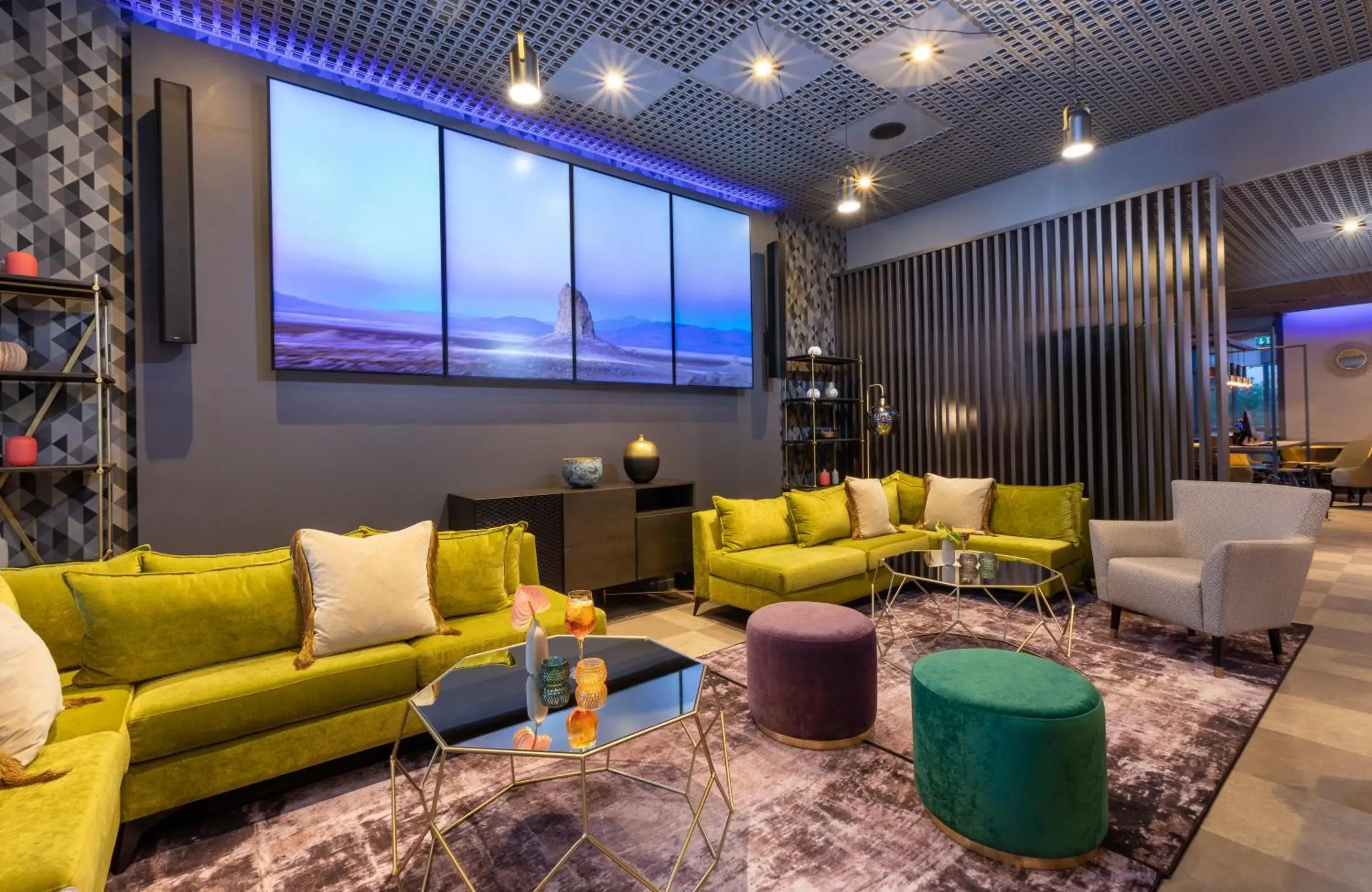 Lobby or reception in Leonardo Hotel Verona Lobby or reception in Leonardo Hotel Verona