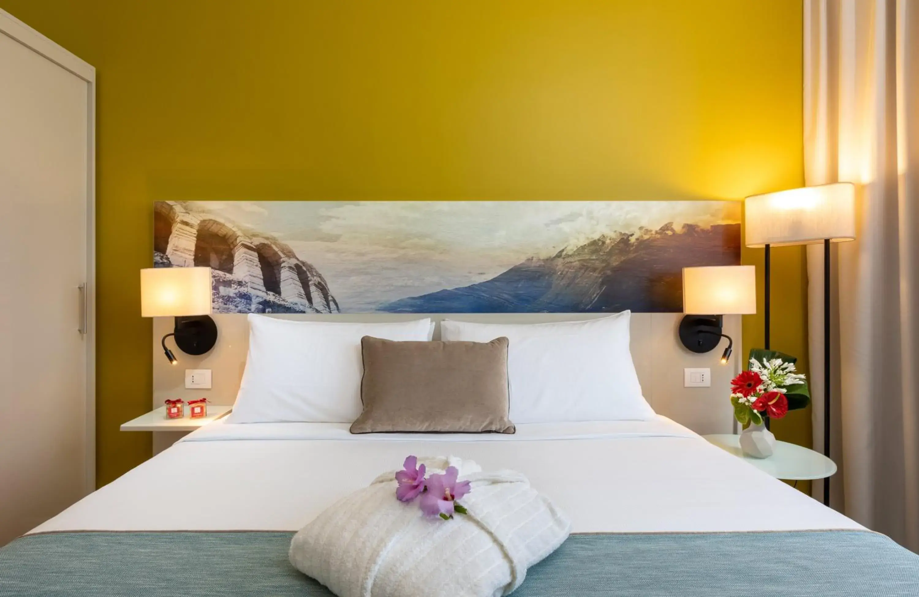 Bedroom, Bed in Leonardo Hotel Verona Bedroom, Bed in Leonardo Hotel Verona