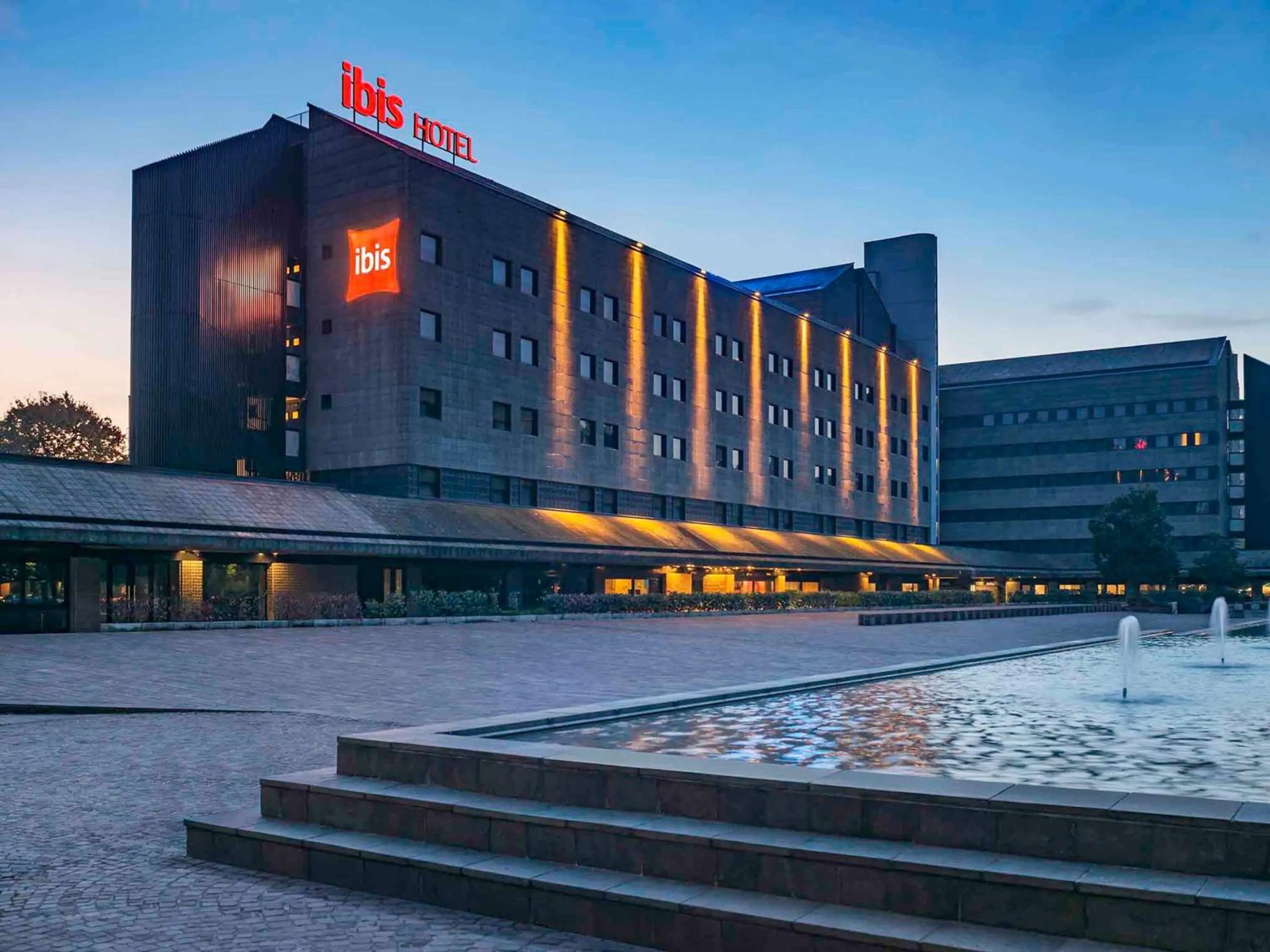 Property building in Hotel Ibis Milano Ca' Granda