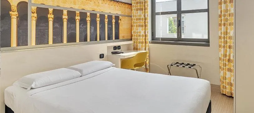 Photo of the whole room, Bed in B&B Hotel Cremona