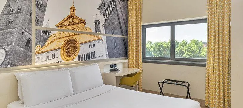 Photo of the whole room, Bed in B&B Hotel Cremona
