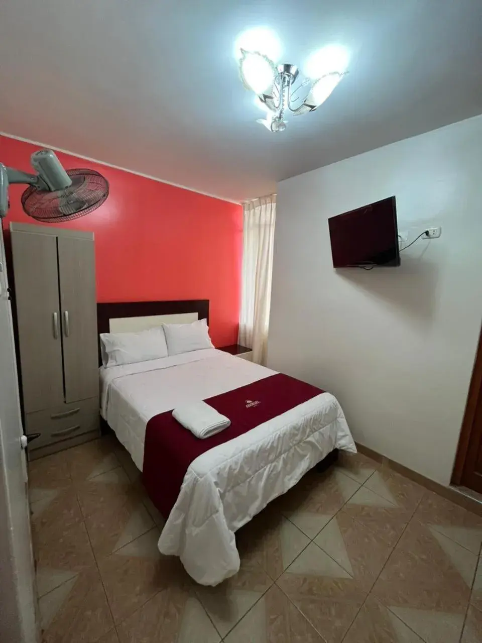 Single Room with Private Bathroom - single occupancy in HOTEL AREQUIPA Single Room with Private Bathroom - single occupancy in HOTEL AREQUIPA