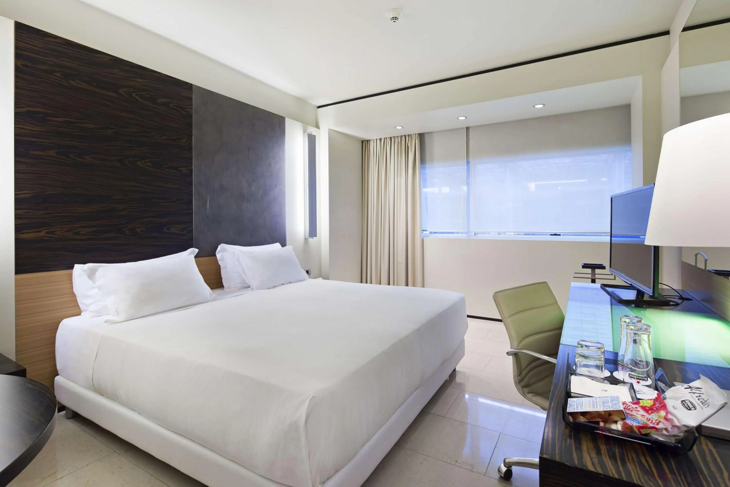 Photo of the whole room in NH Venezia Laguna Palace