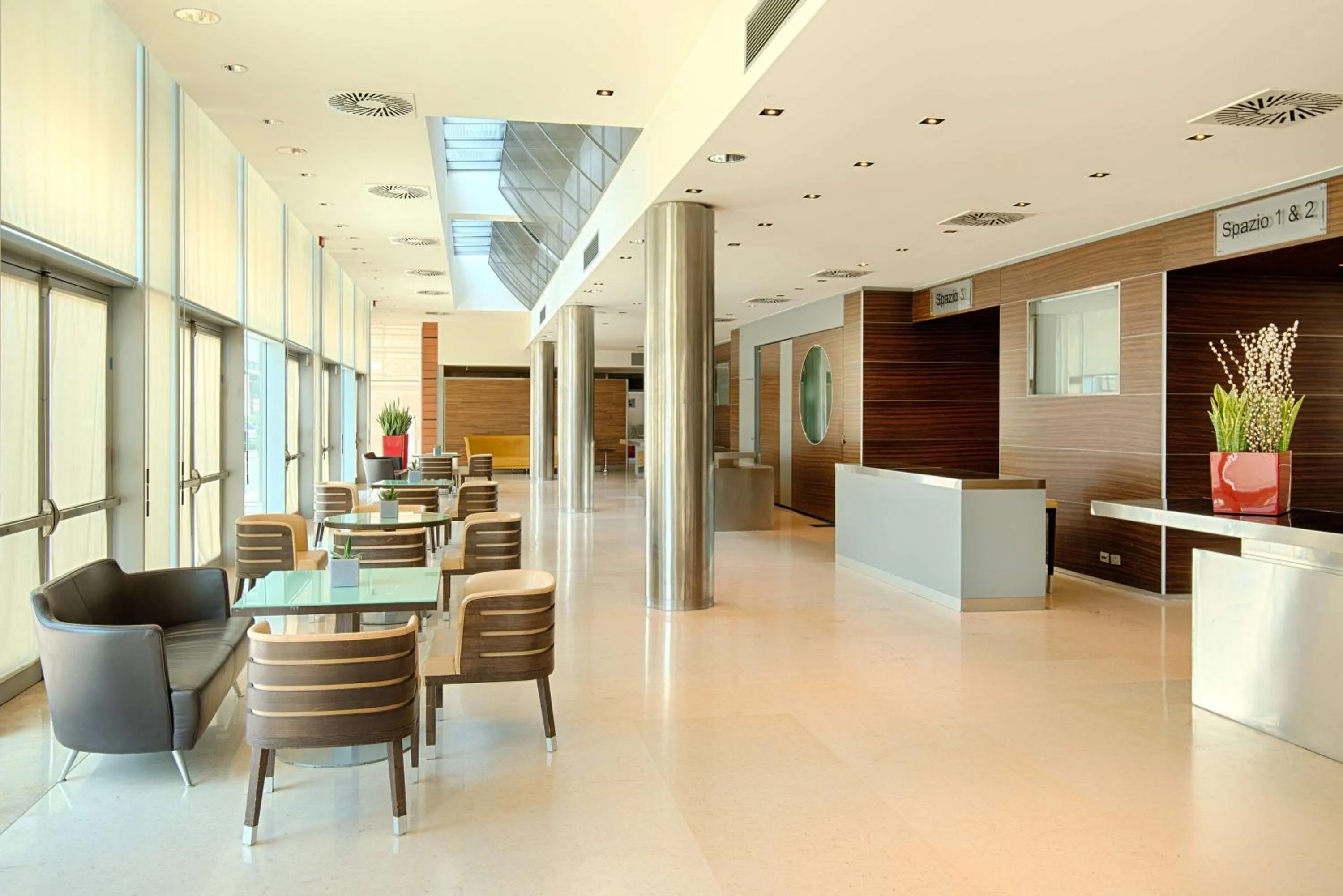 Lobby or reception in NH Venezia Laguna Palace