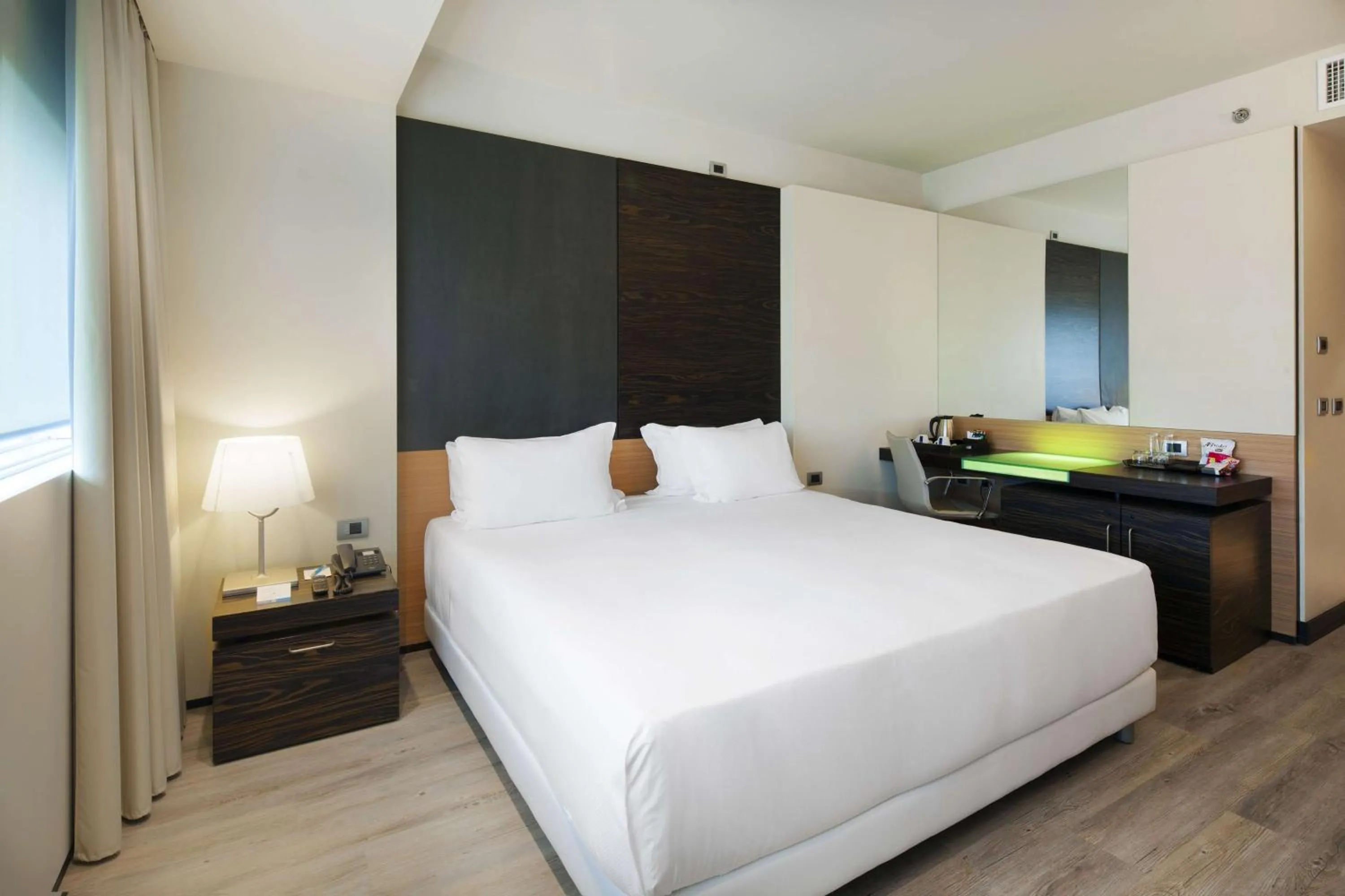 Photo of the whole room in NH Venezia Laguna Palace