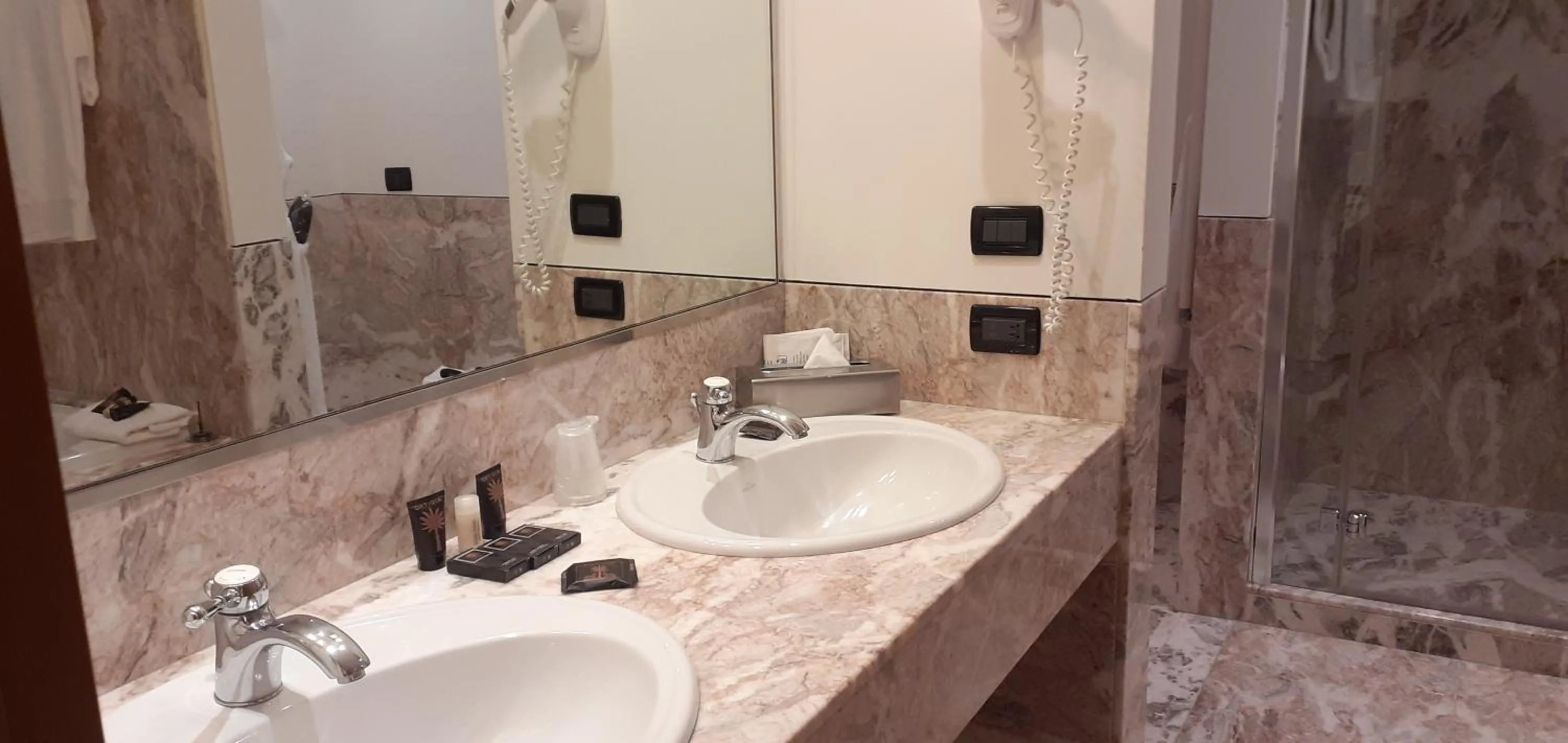 Bathroom in Grand Hotel De La Ville